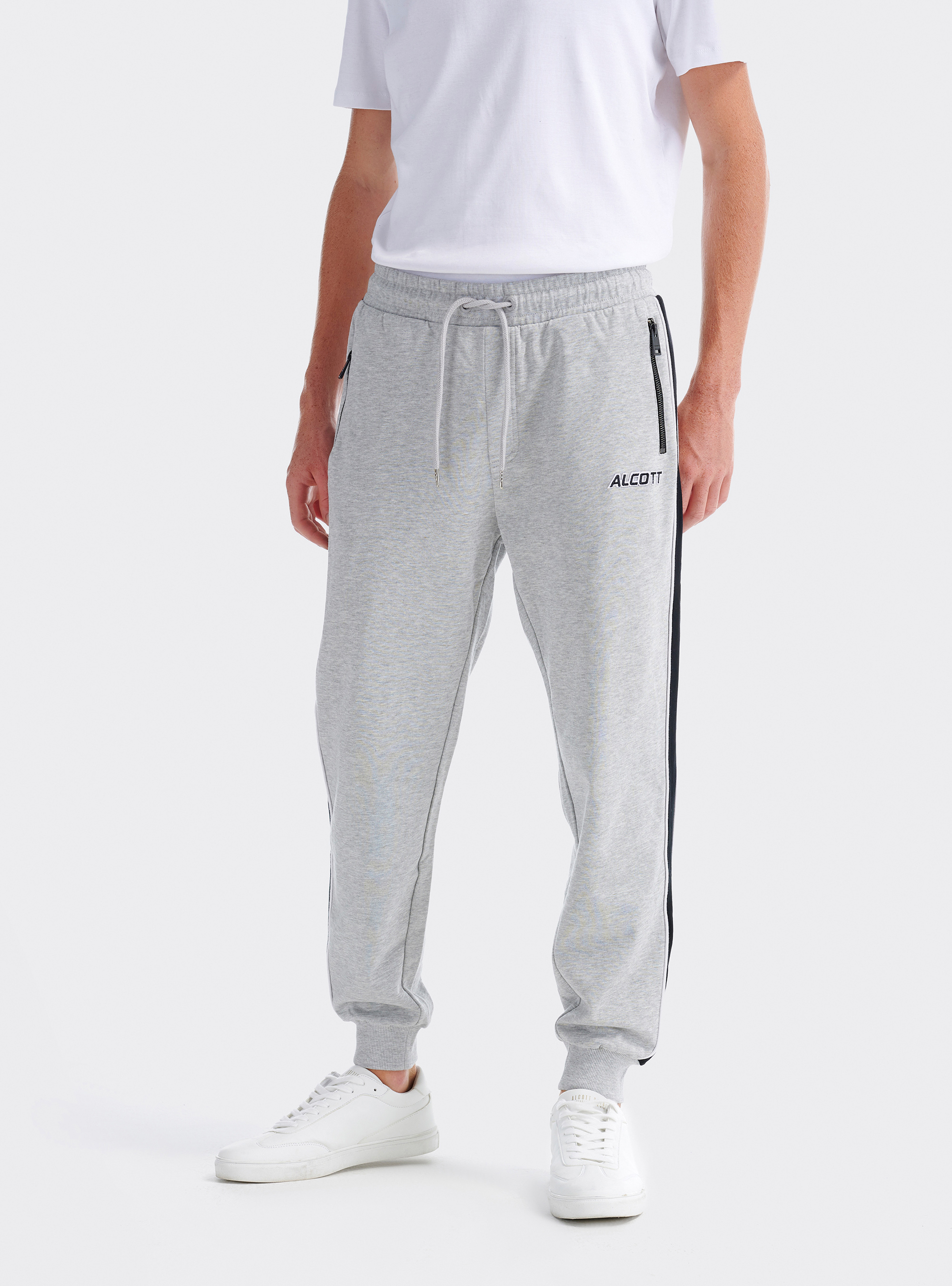 Jogger mit Tape und Logo, C143 LIGHT GREY M