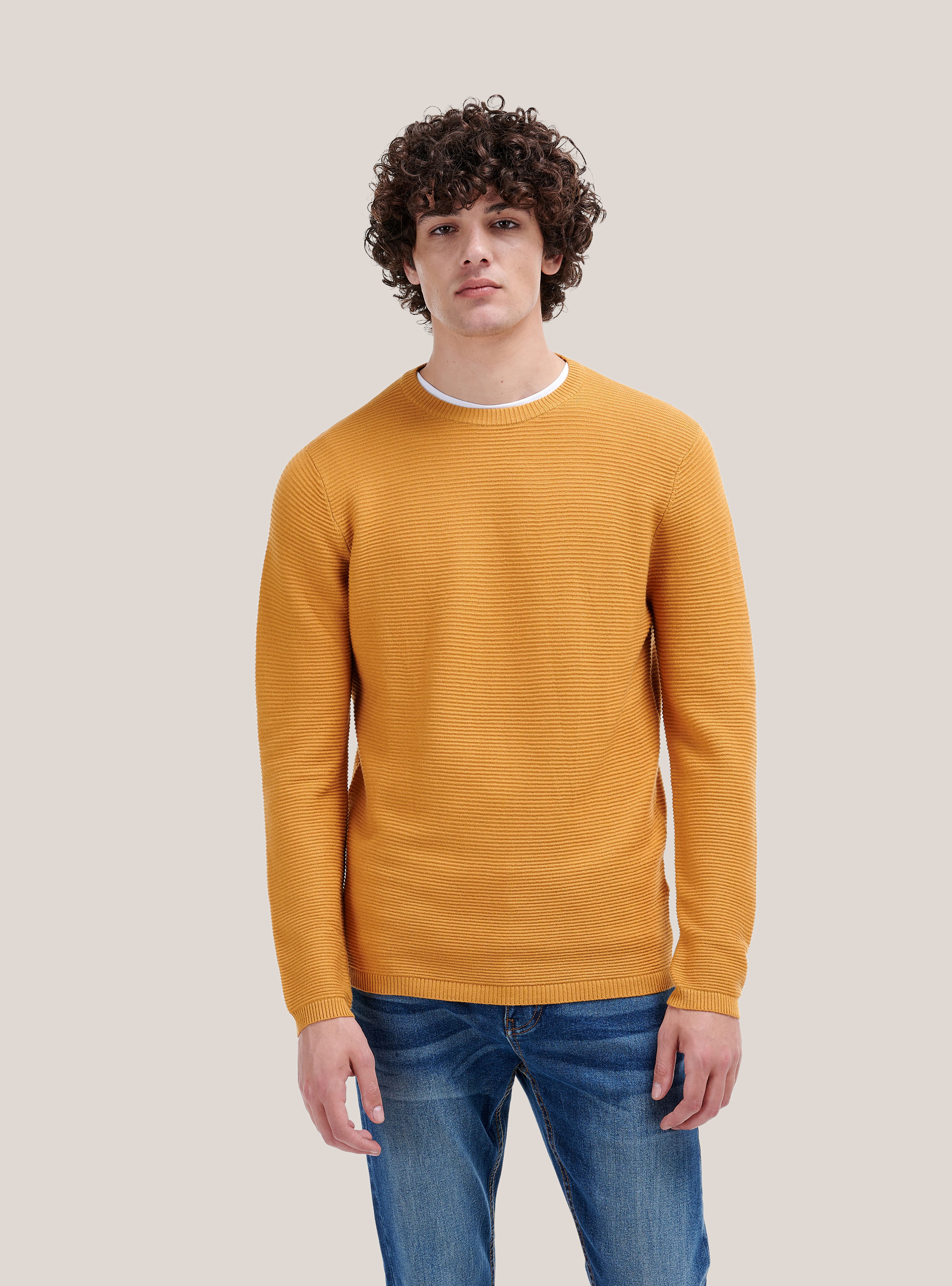 Pullover girocollo in maglia strutturata, C7708 LIGHT SENAPE