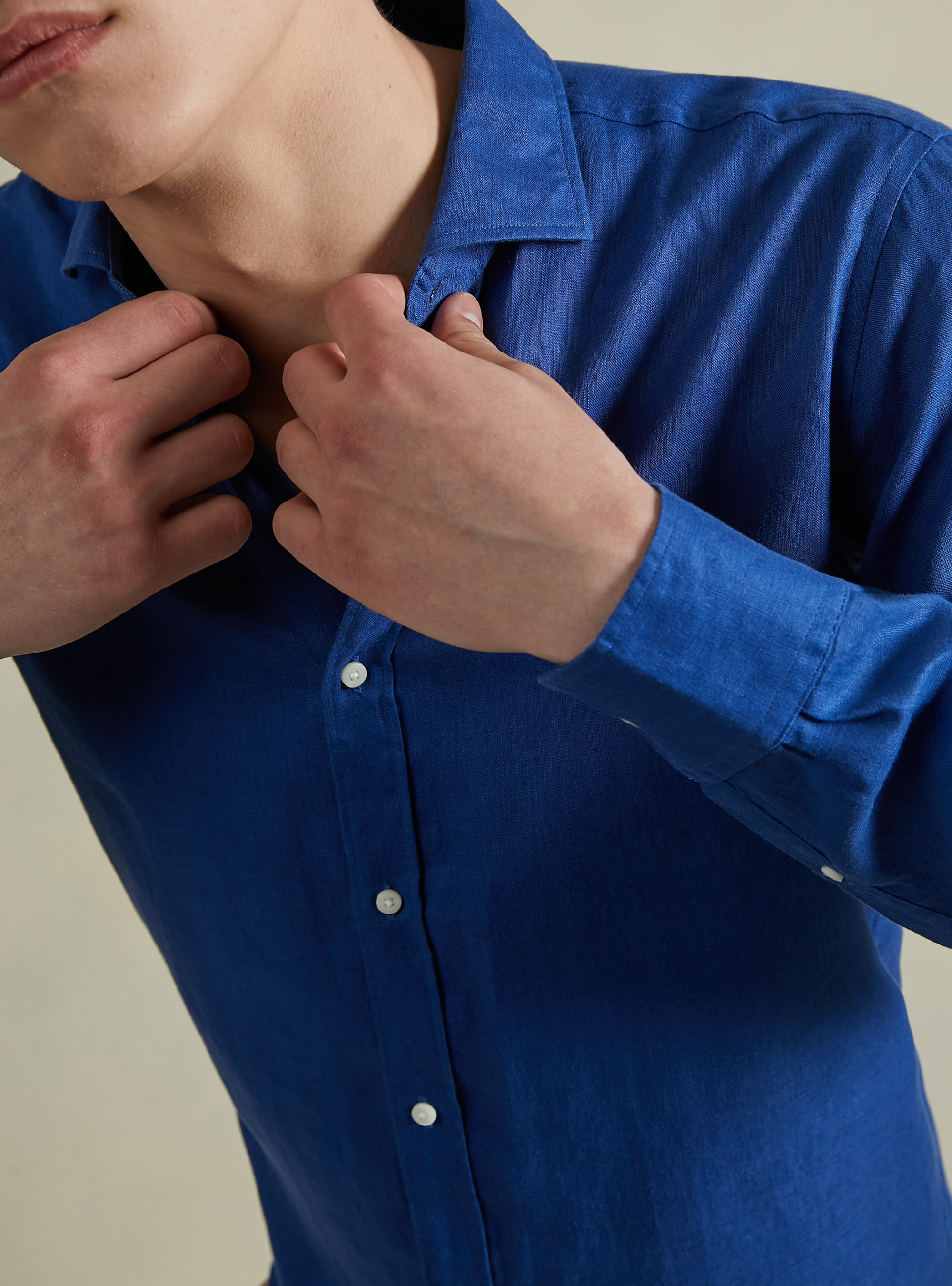 Camicia in puro lino a maniche lunghe, BL2 BLUE MEDIUM