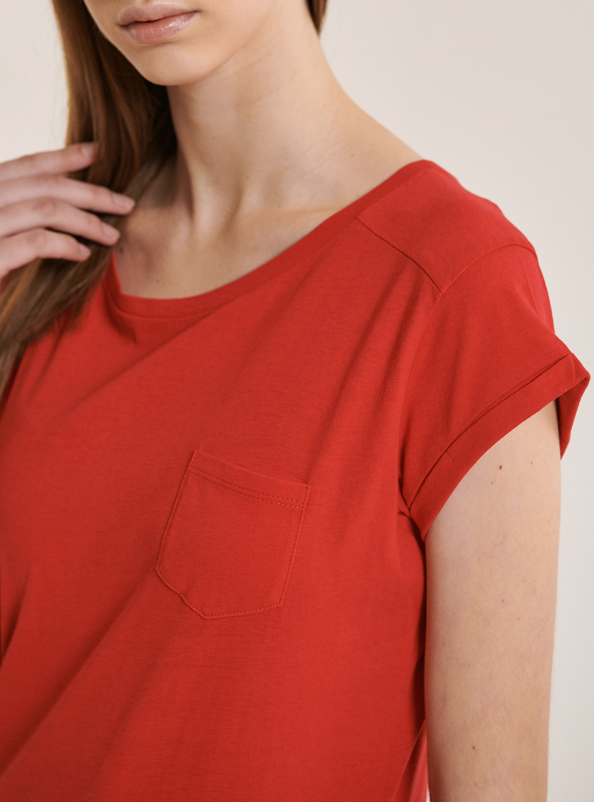 Basic cotton T-shirt with breast pocket, C3376 RED