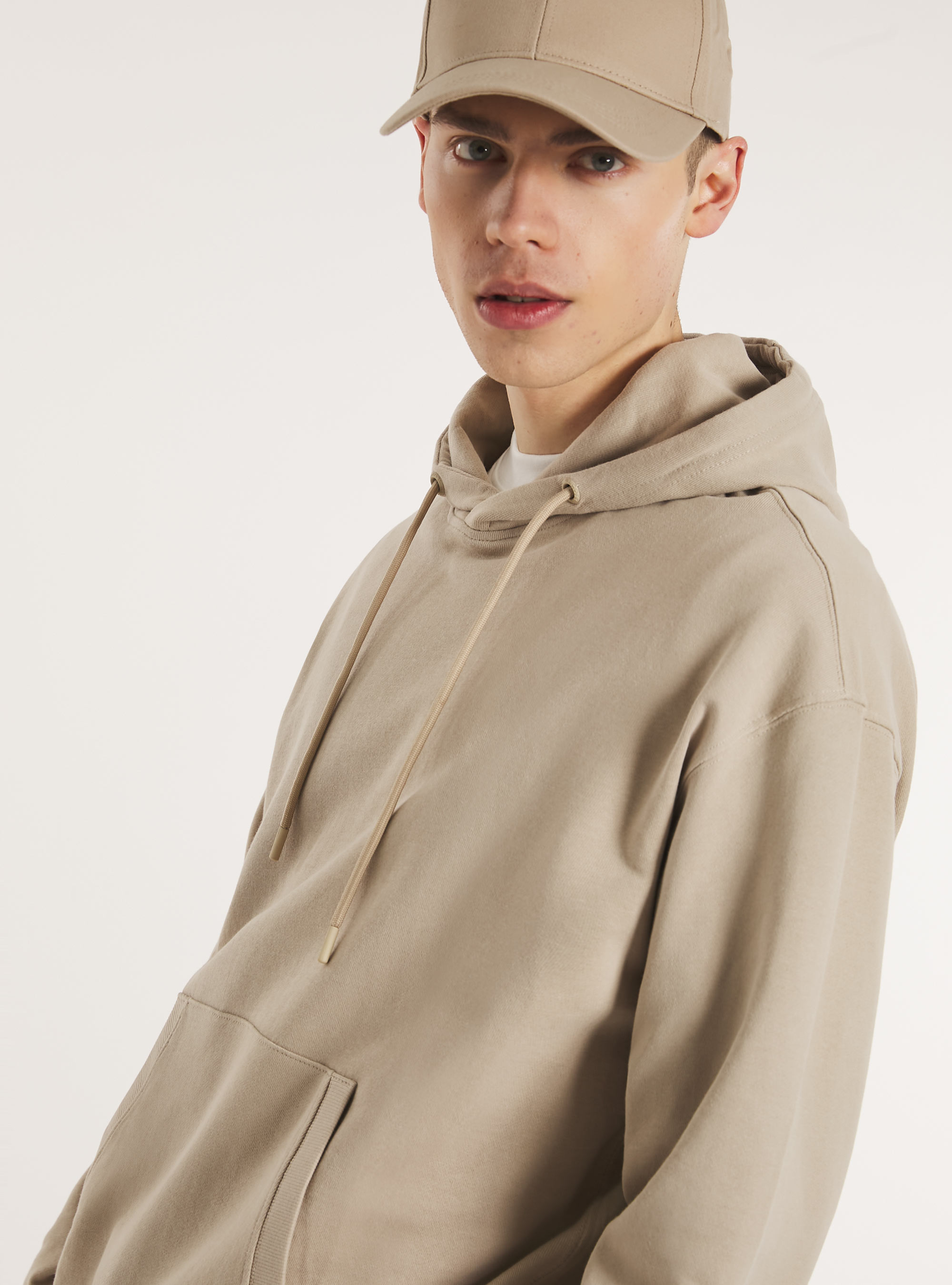 Sweatshirt with hood and pouch pocket, BG2 BEIGE MEDIUM