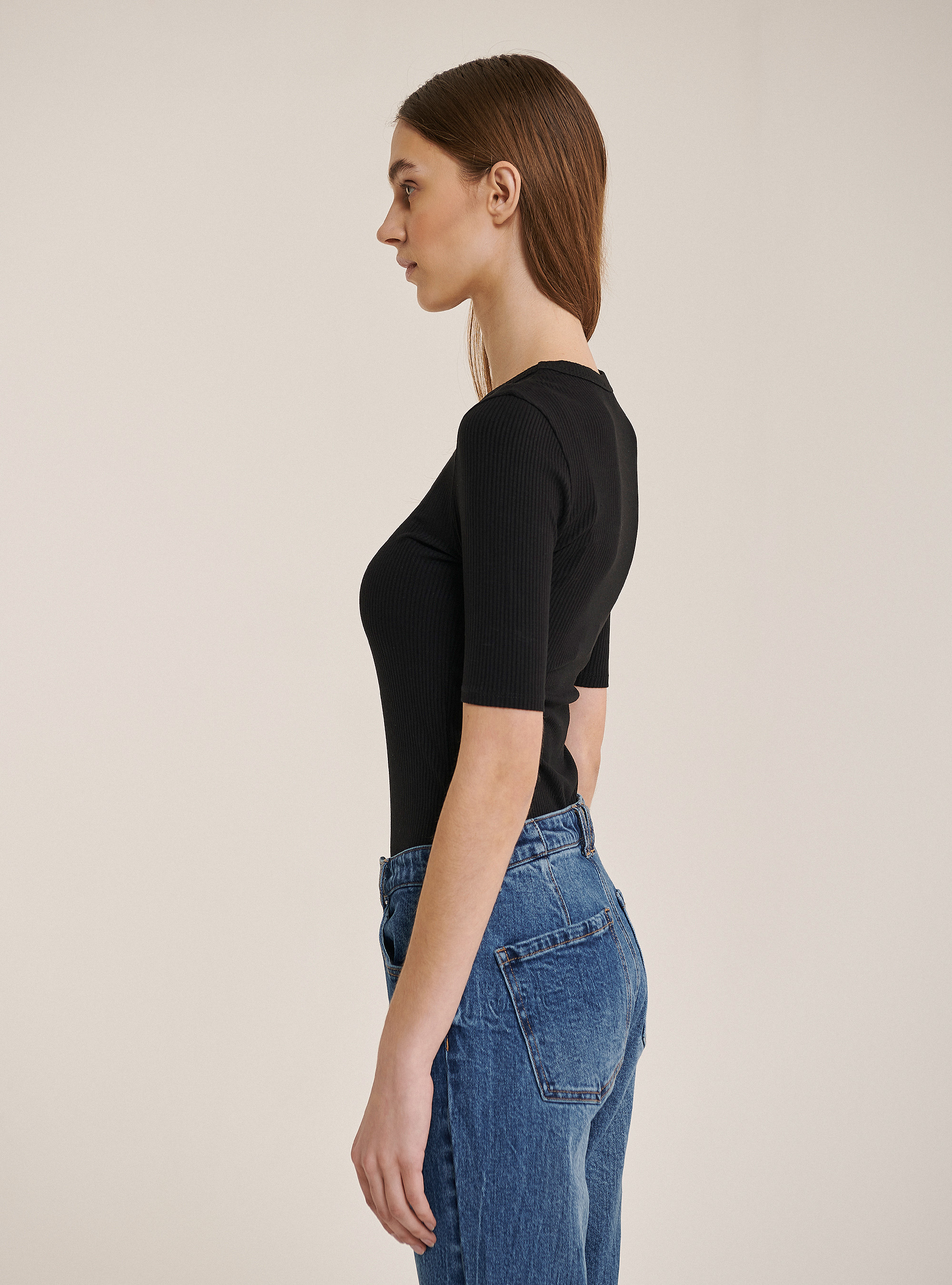 Ribbed half sleeve body in cotton, BLACK