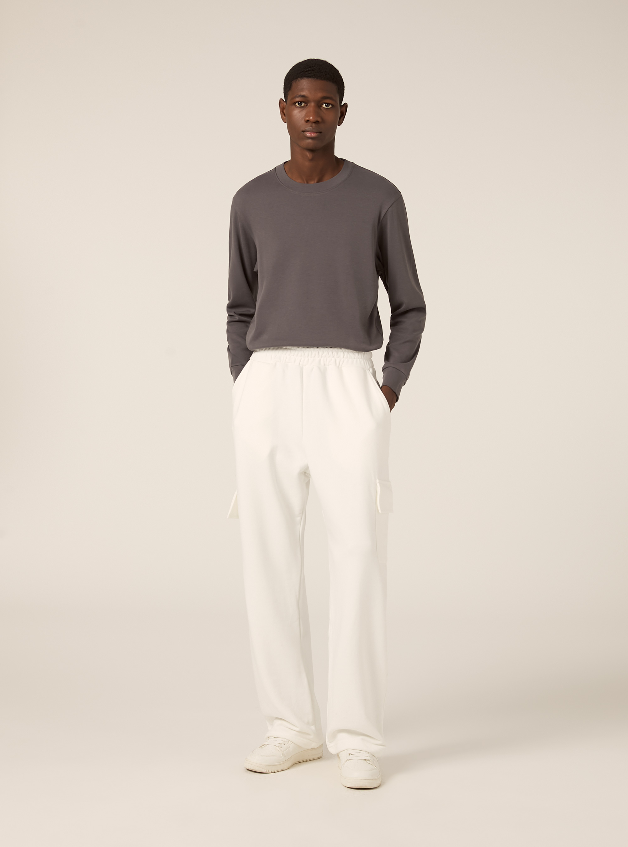 Pantaloni loose in felpa con  tasconi applicati, WH2 WHITE