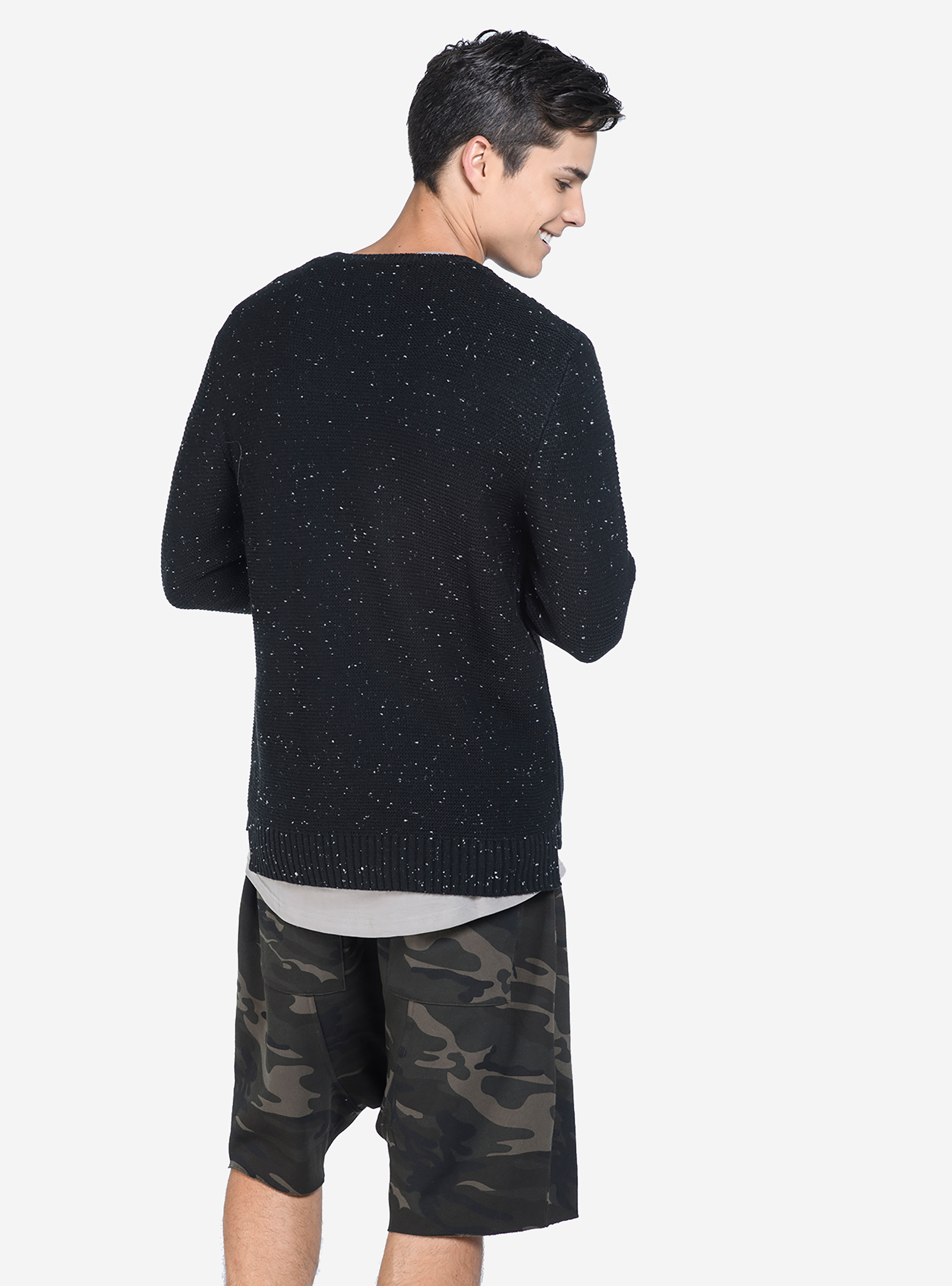 Pull col rond avec naps, C101 BLACK