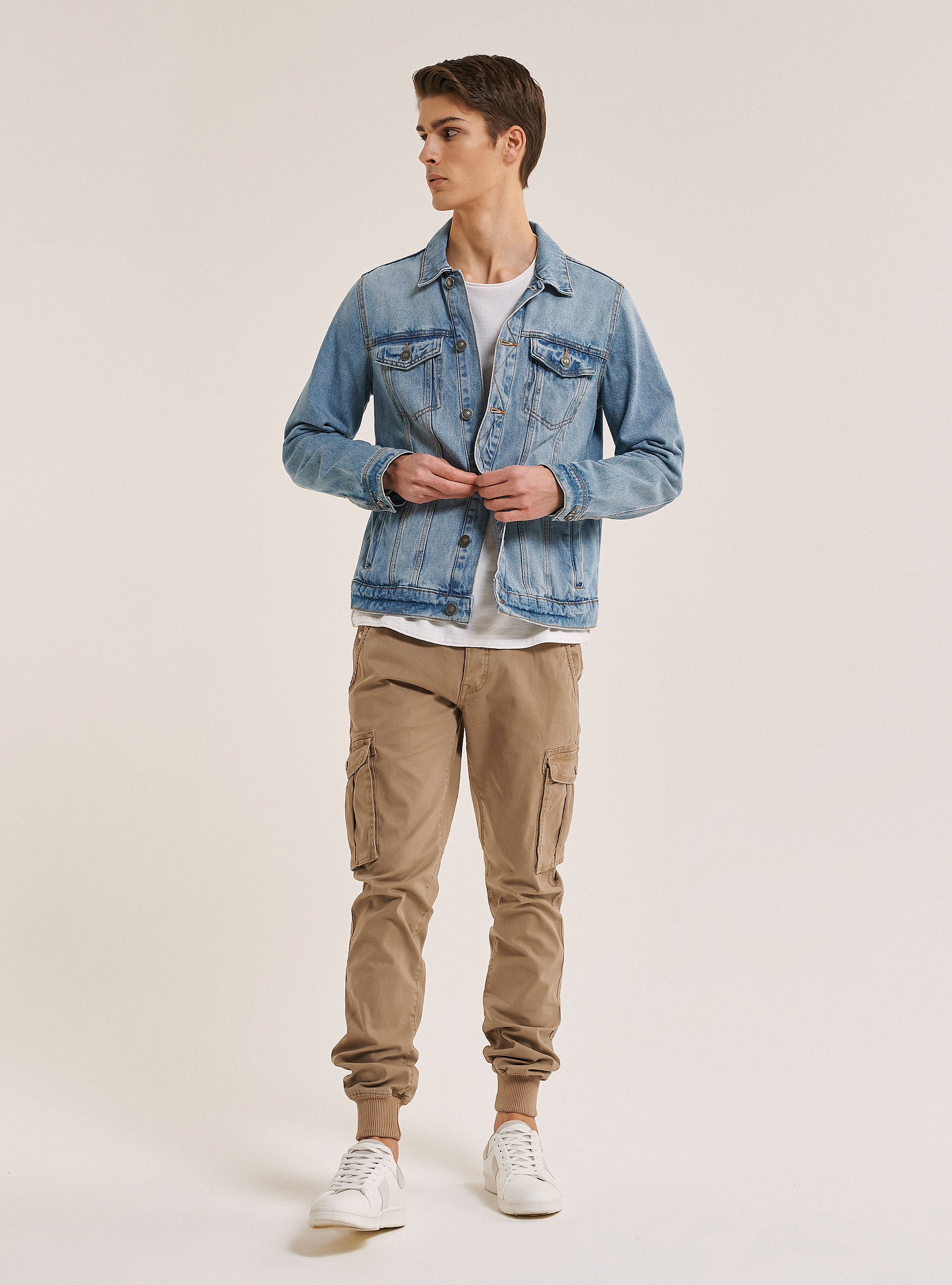 Denim jacket with front pockets, BLUE