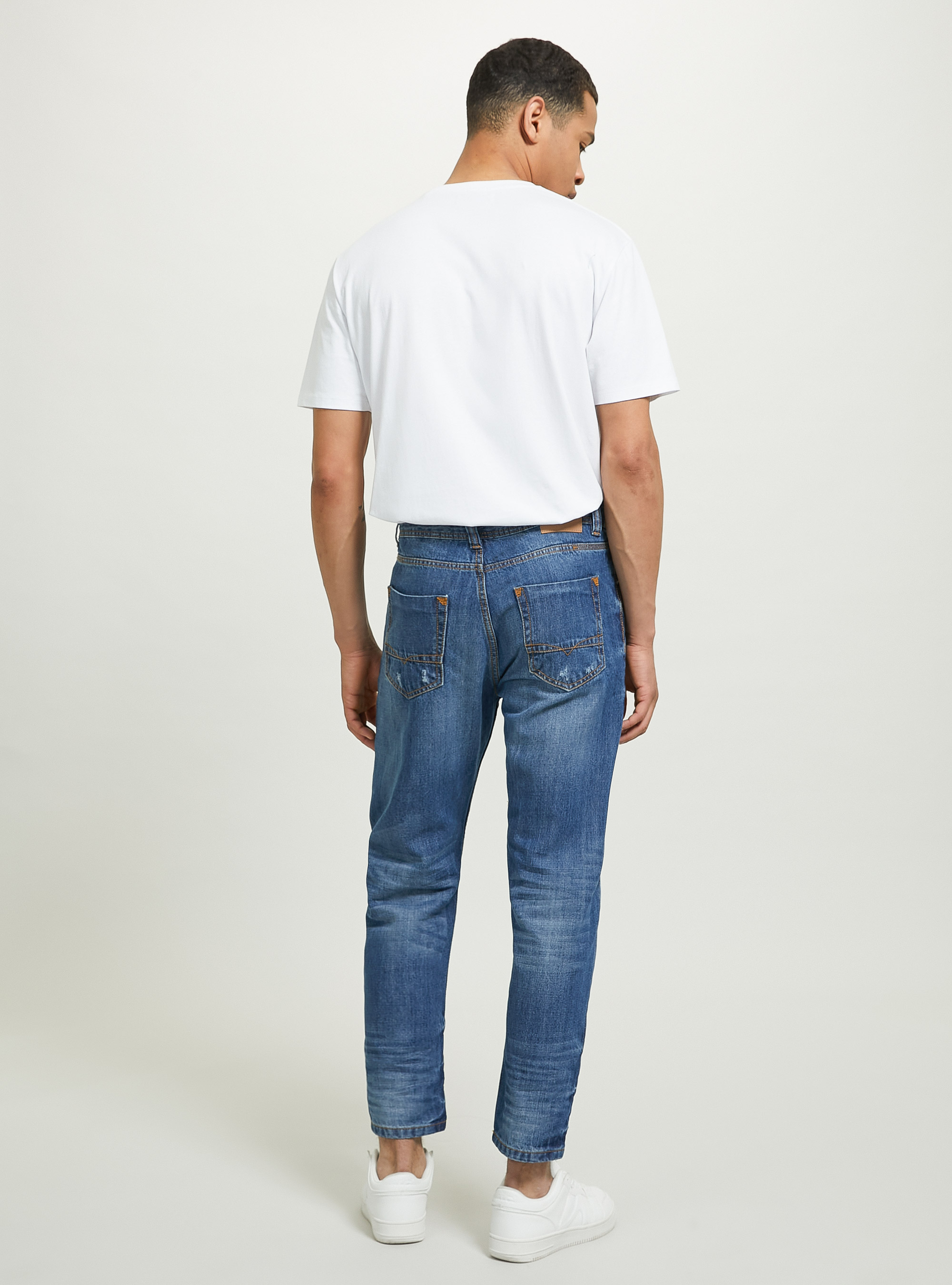 Jeans mit regulärer Passform, C284 AZZURRE