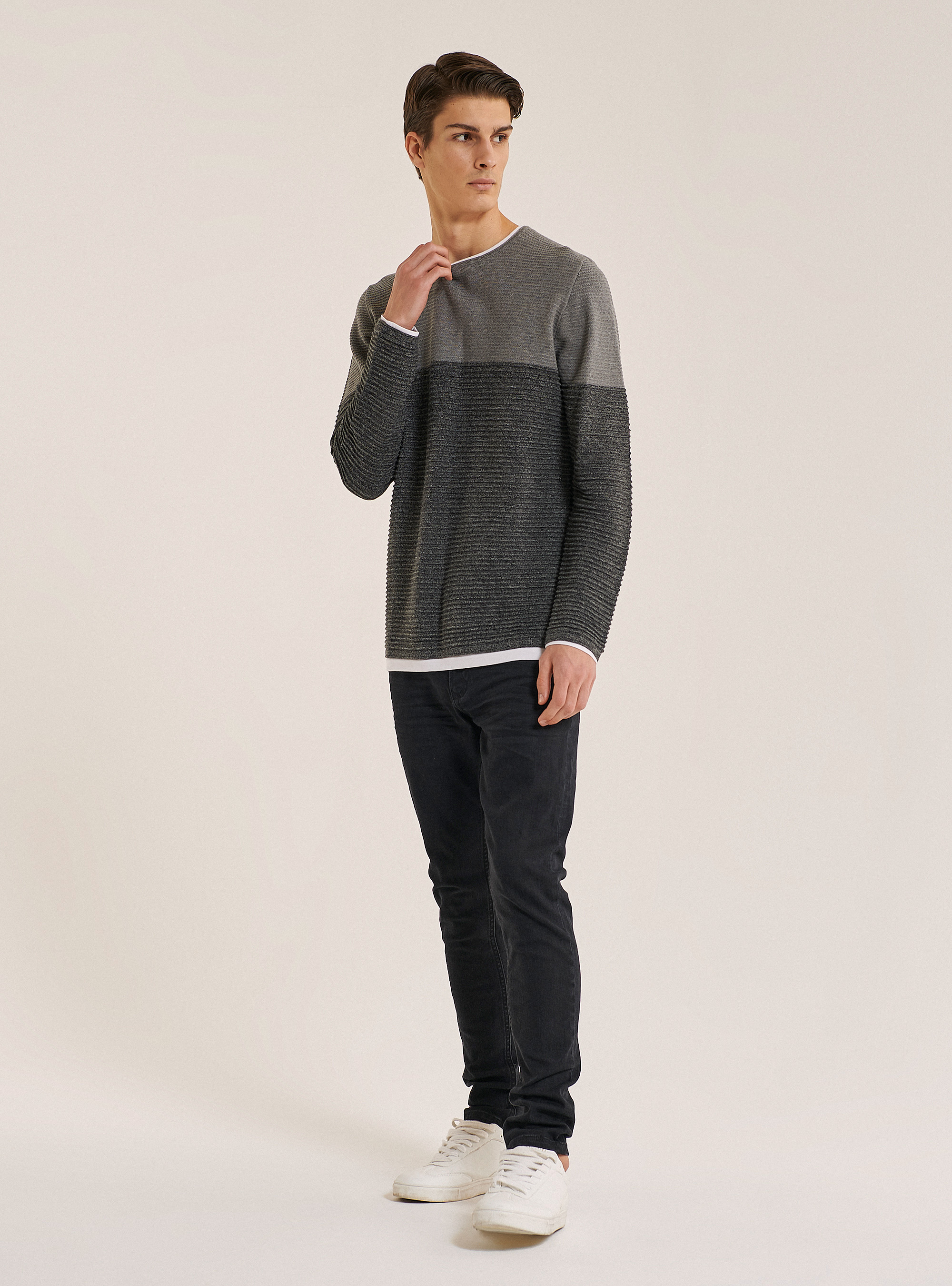 Pullover Rolling Kragen mit T-Shirt Details, C150 GREY M