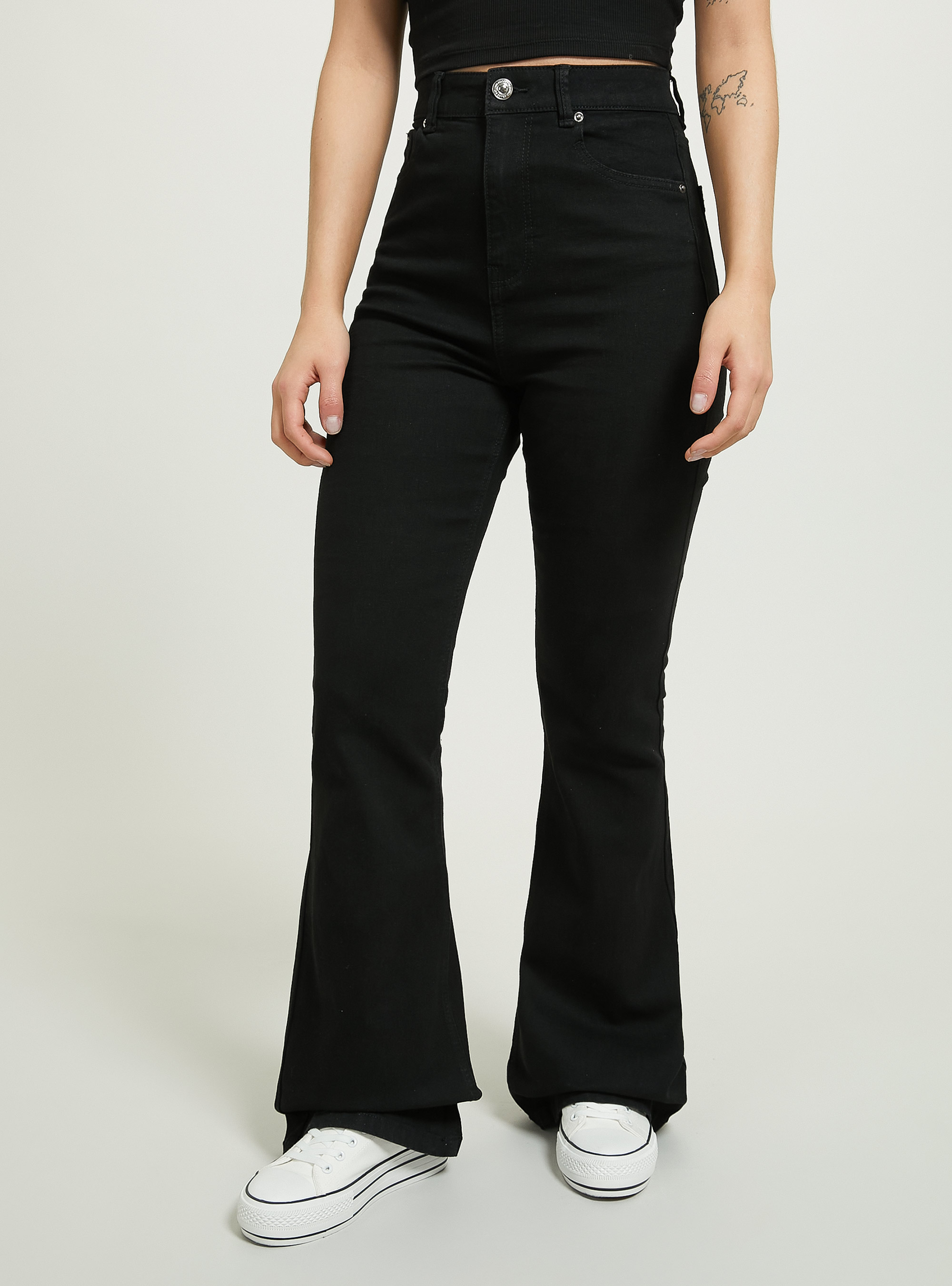 Pantalón acampanado de sarga elástica, BK1 BLACK