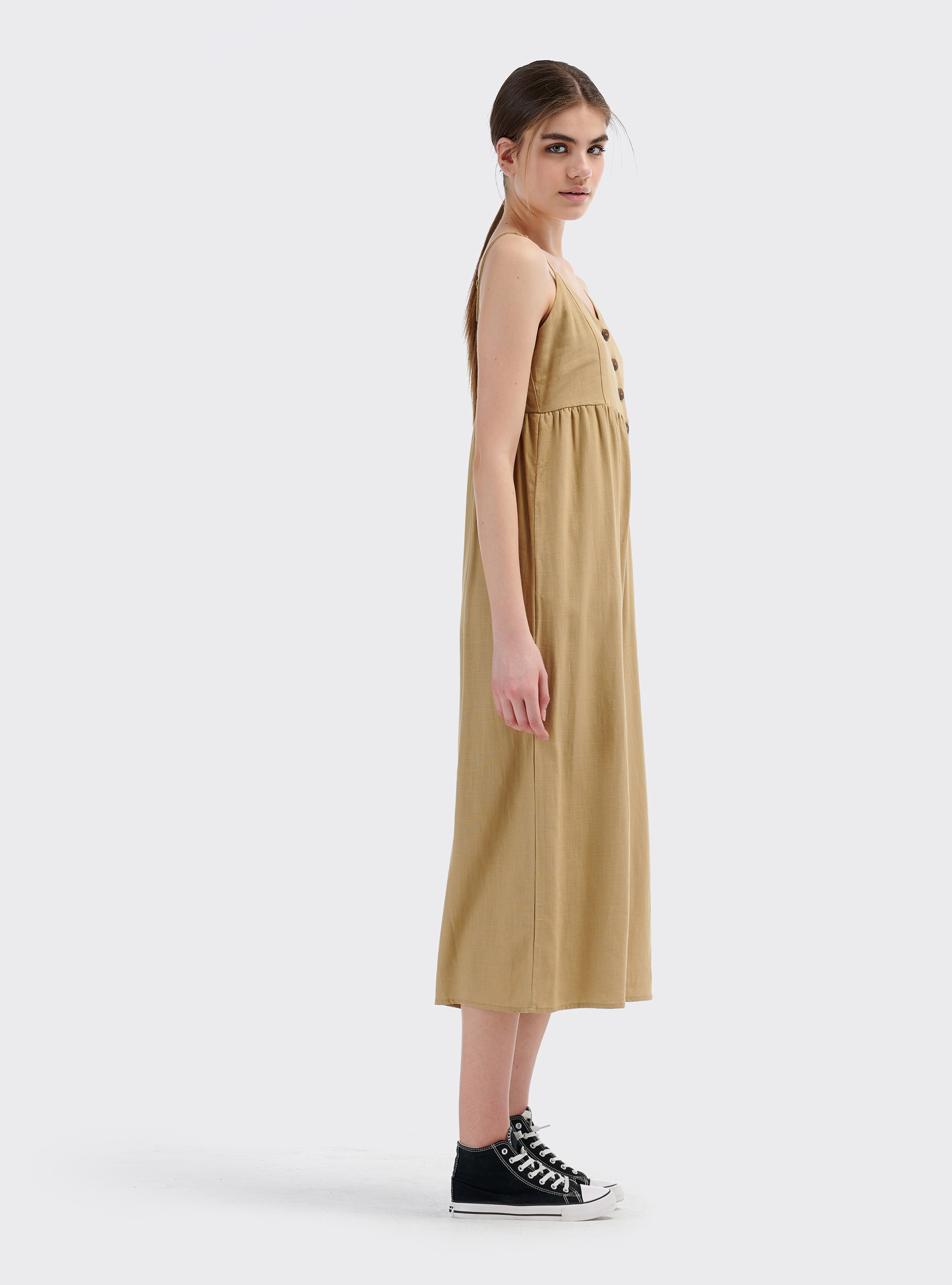 Tuta lunga in misto lino con gamba ampia e bottoncini sul front, BEIGE