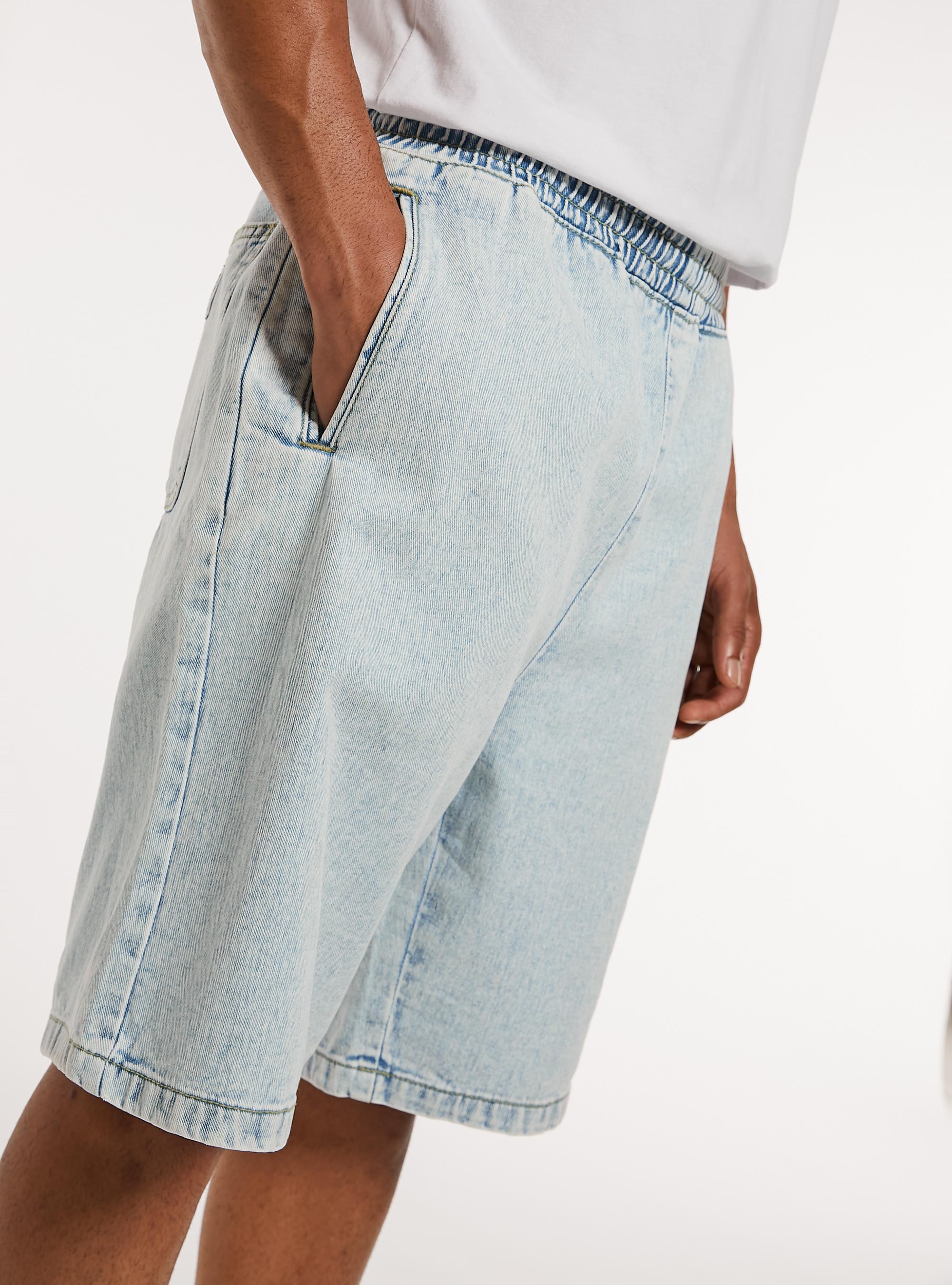 Bermudas aus Denim in Baggy Fit, D006 AZURE