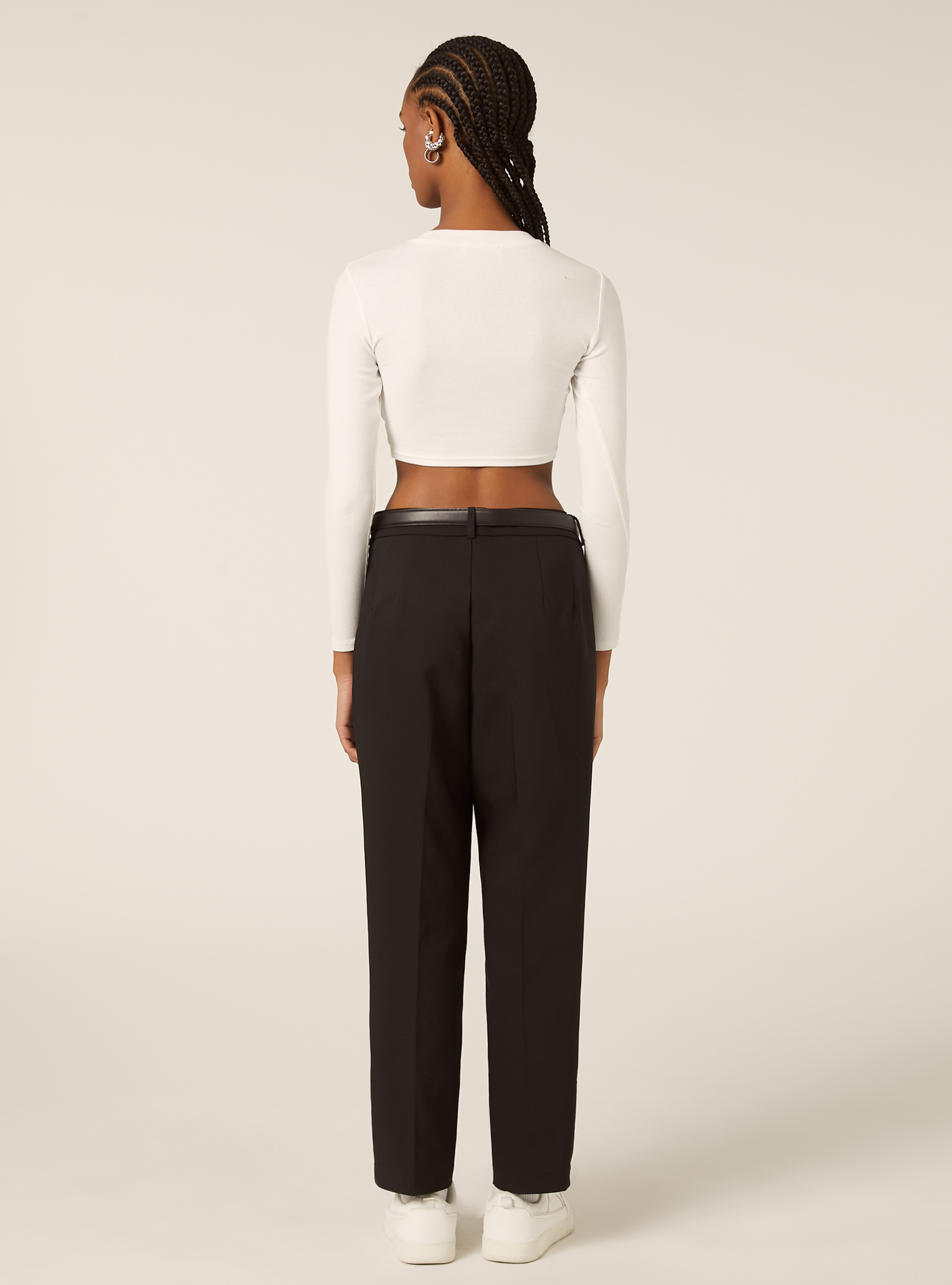 Pantalones entallados con cinturón, BK1 BLACK