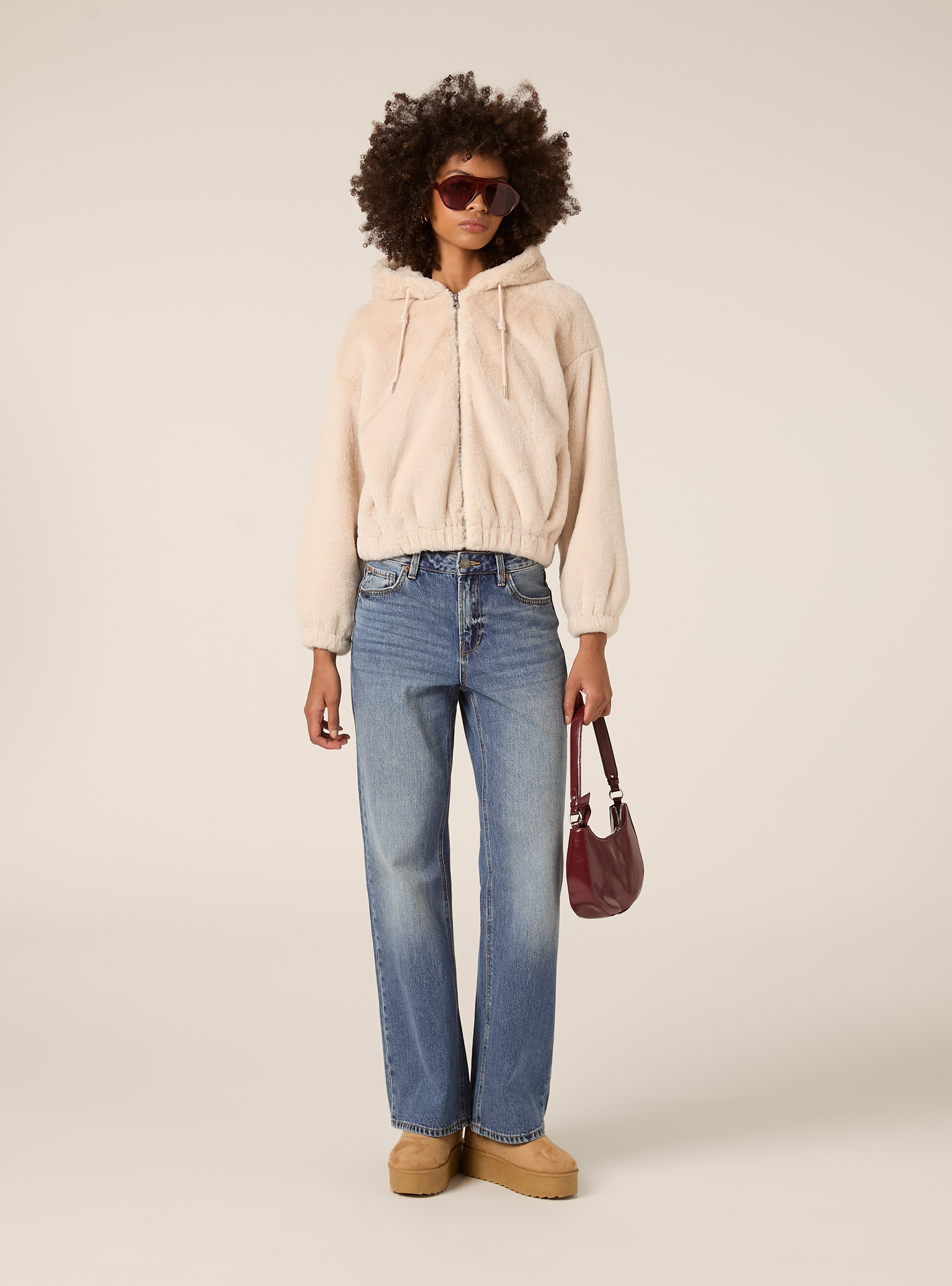 Giubbotto con cappuccio in pelliccia sintetica, BG3 BEIGE LIGHT