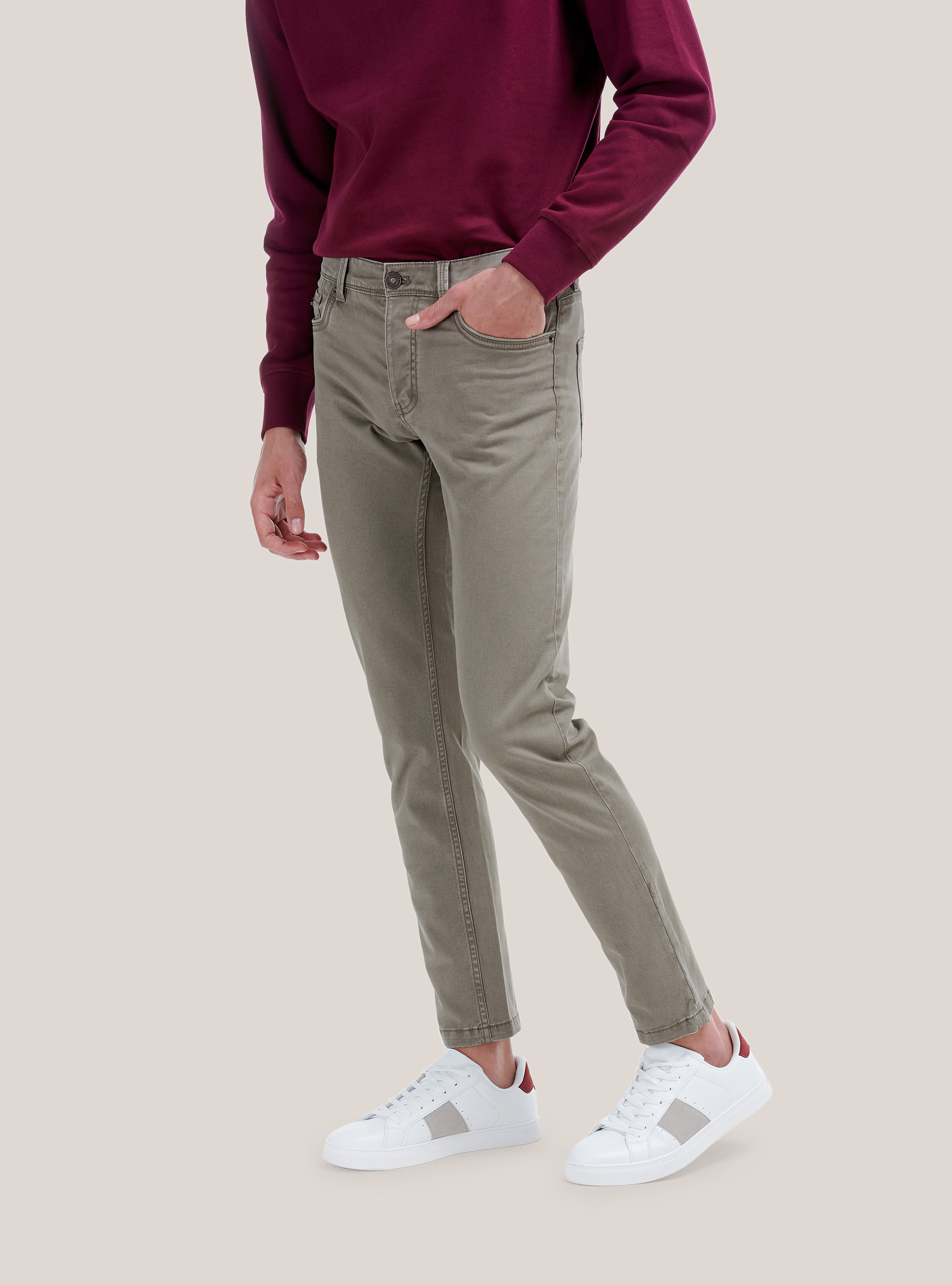 Pantaloni skinny fit in cotone riciclato, MARRONE