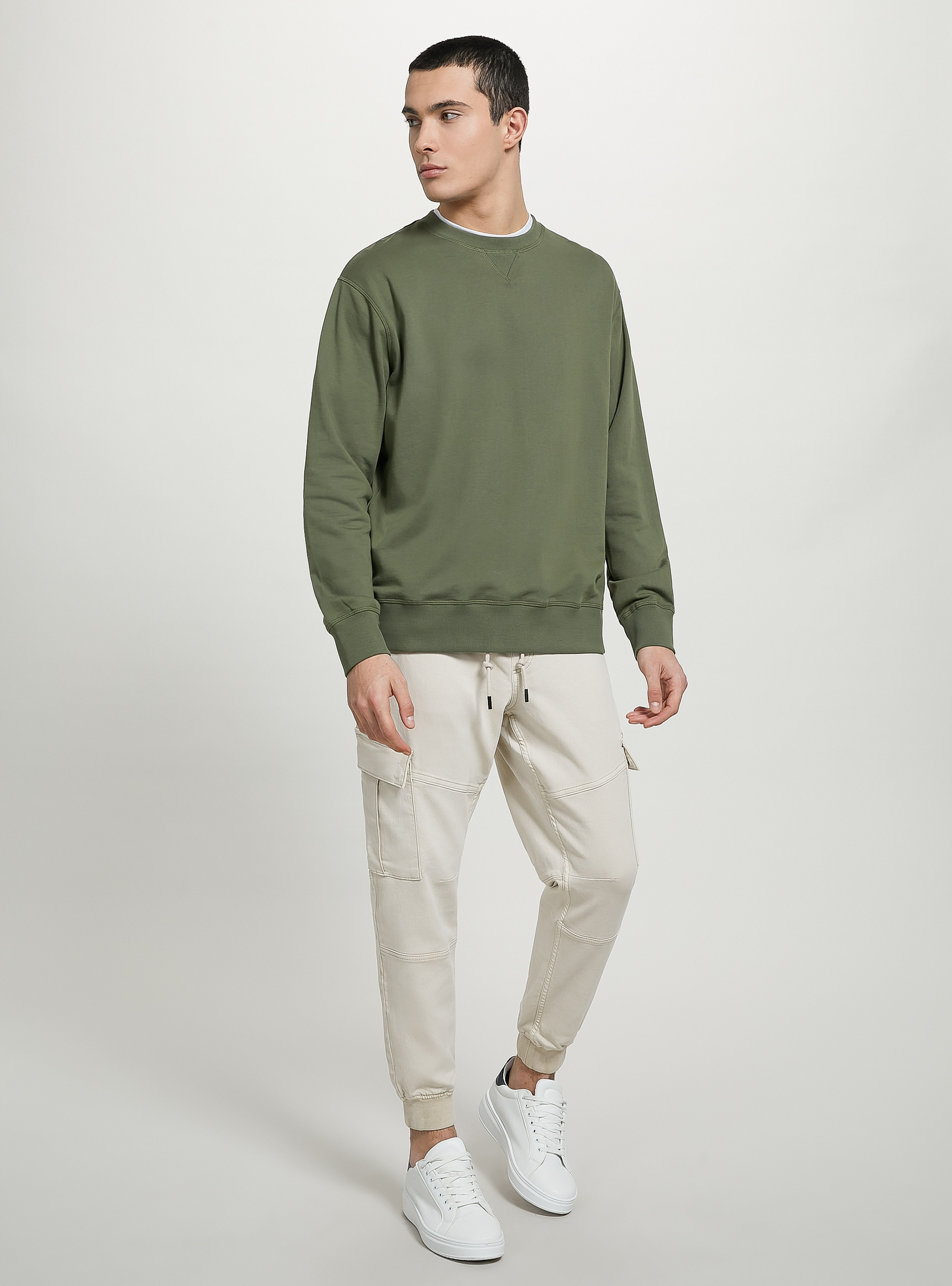 Plain-coloured crew-neck sweatshirt, KY2 KAKY MEDIUM