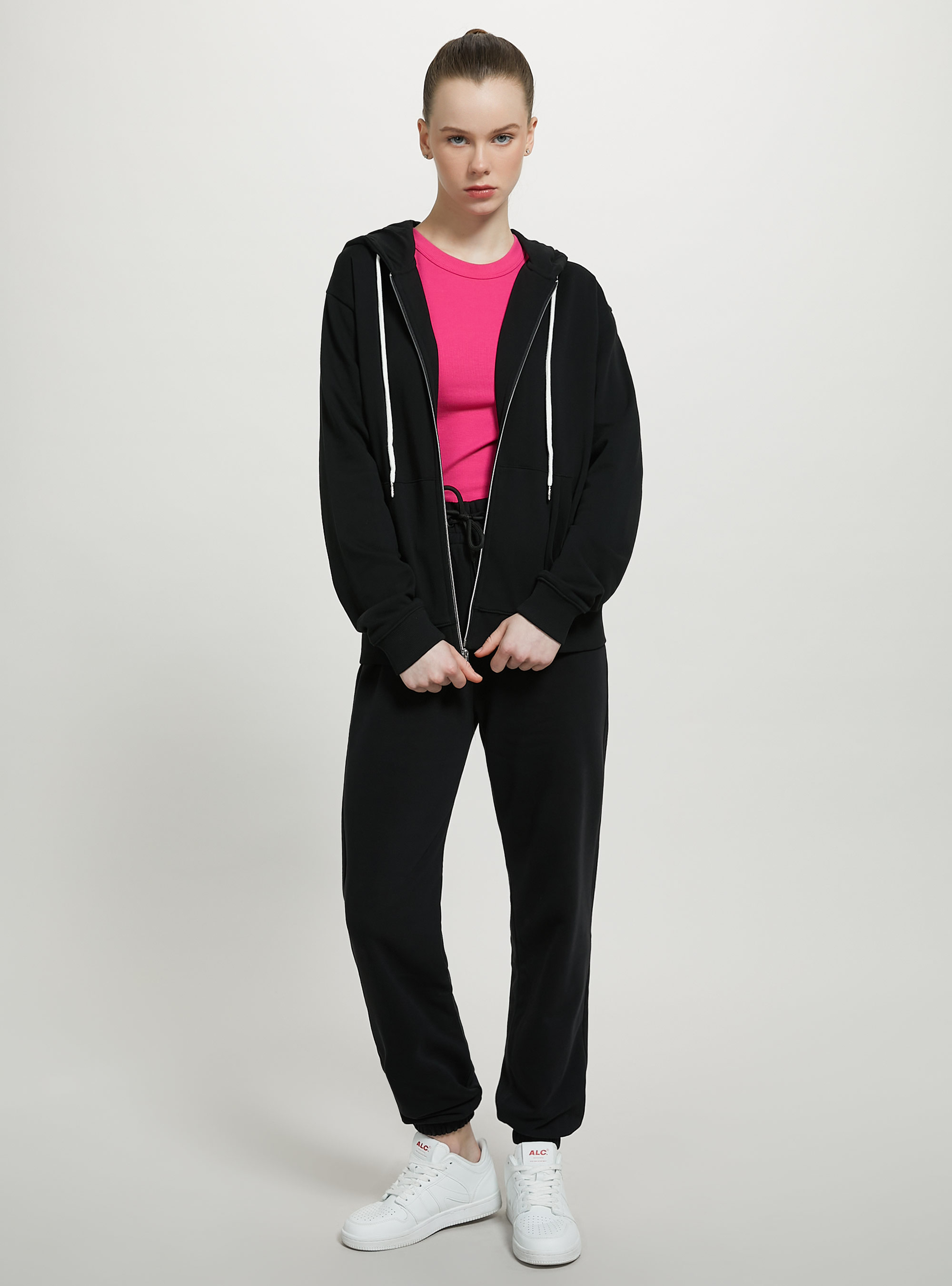 Felpa basic in cotone con zip e cappuccio, NERO