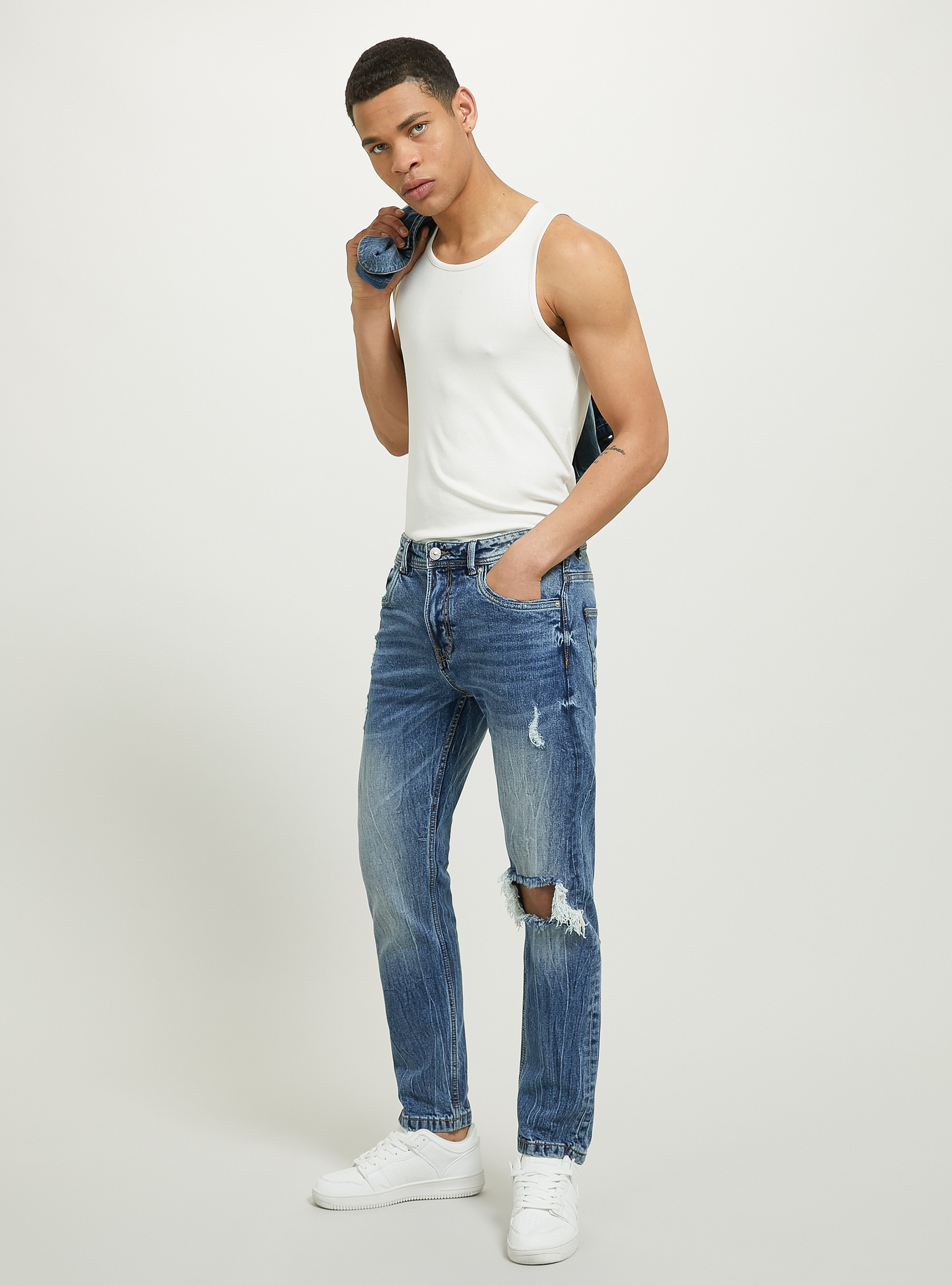 Slim fit stretch denim jeans with rips, D002 MEDIUM DARK BLUE
