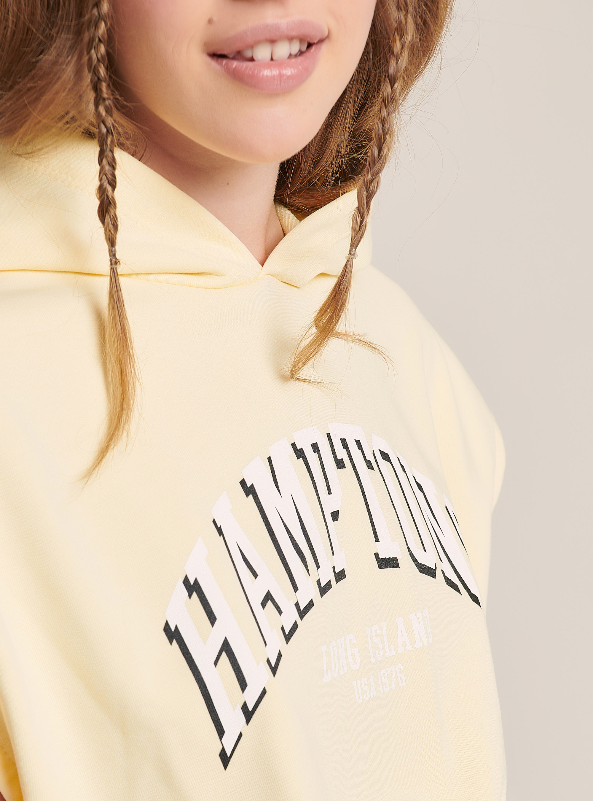 College crop sweatshirt with hood and lettering print, C7757 YELLOW