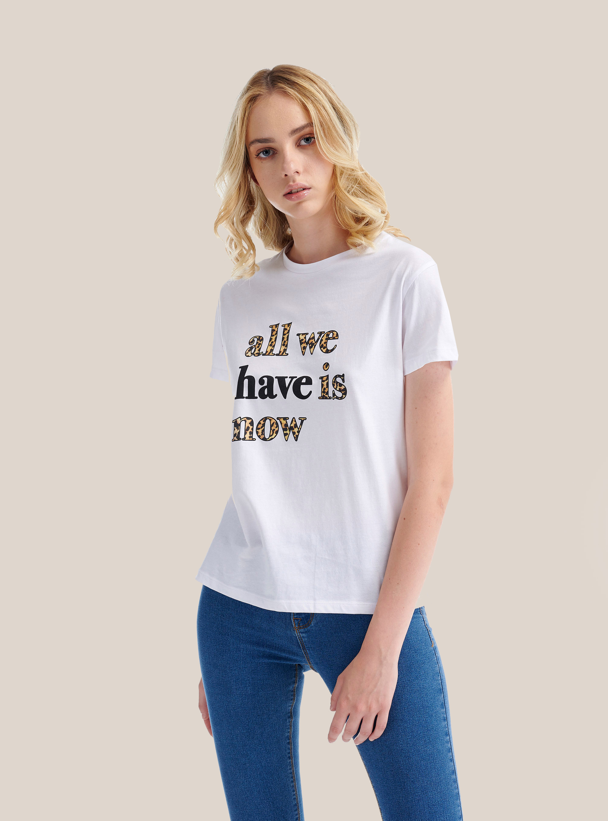 Camiseta de algod&oacute;n con estampado de letras de animales, BLANCO