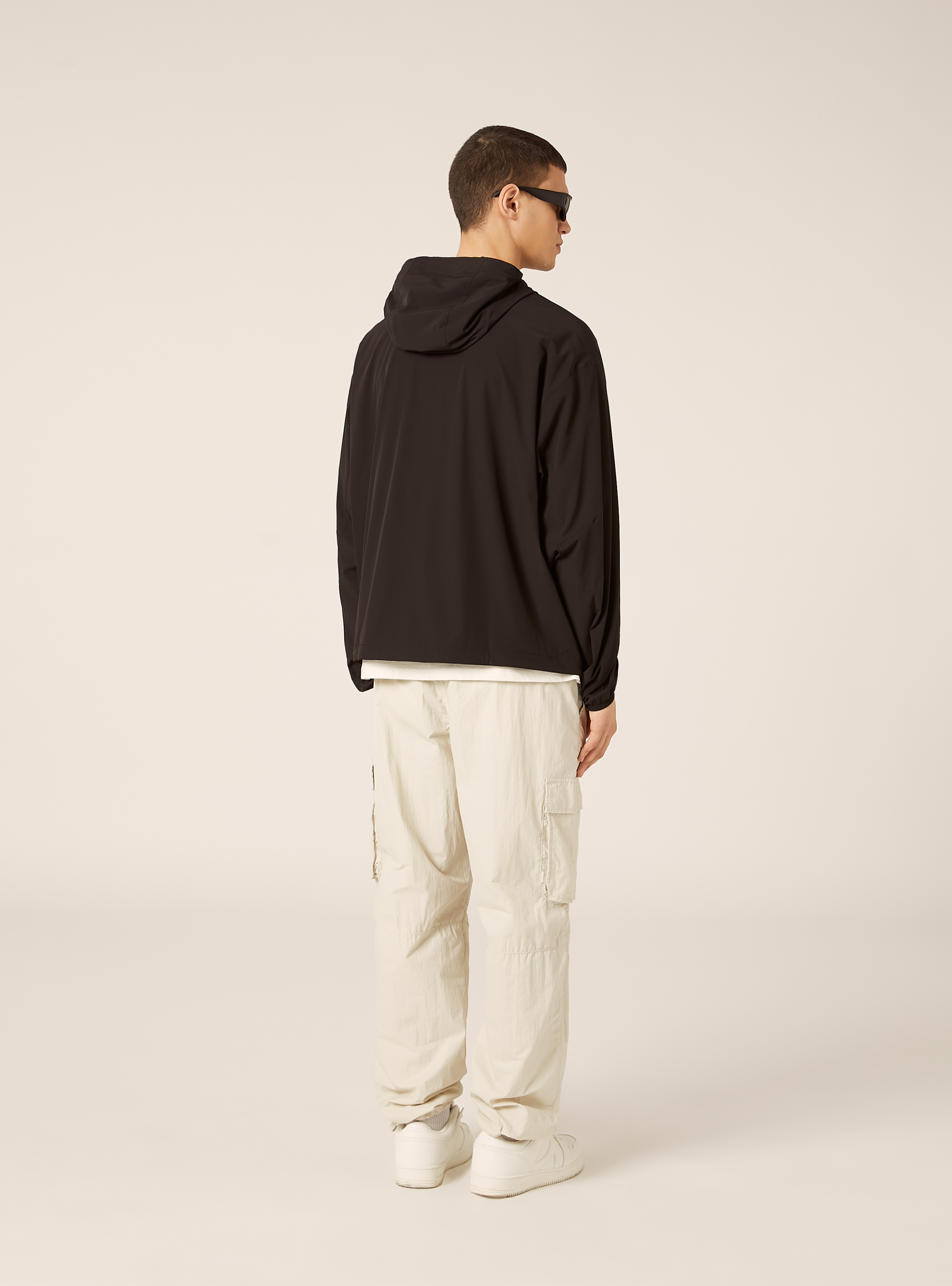 Antivento in tessuto tecnico  con cappuccio, BK1 BLACK