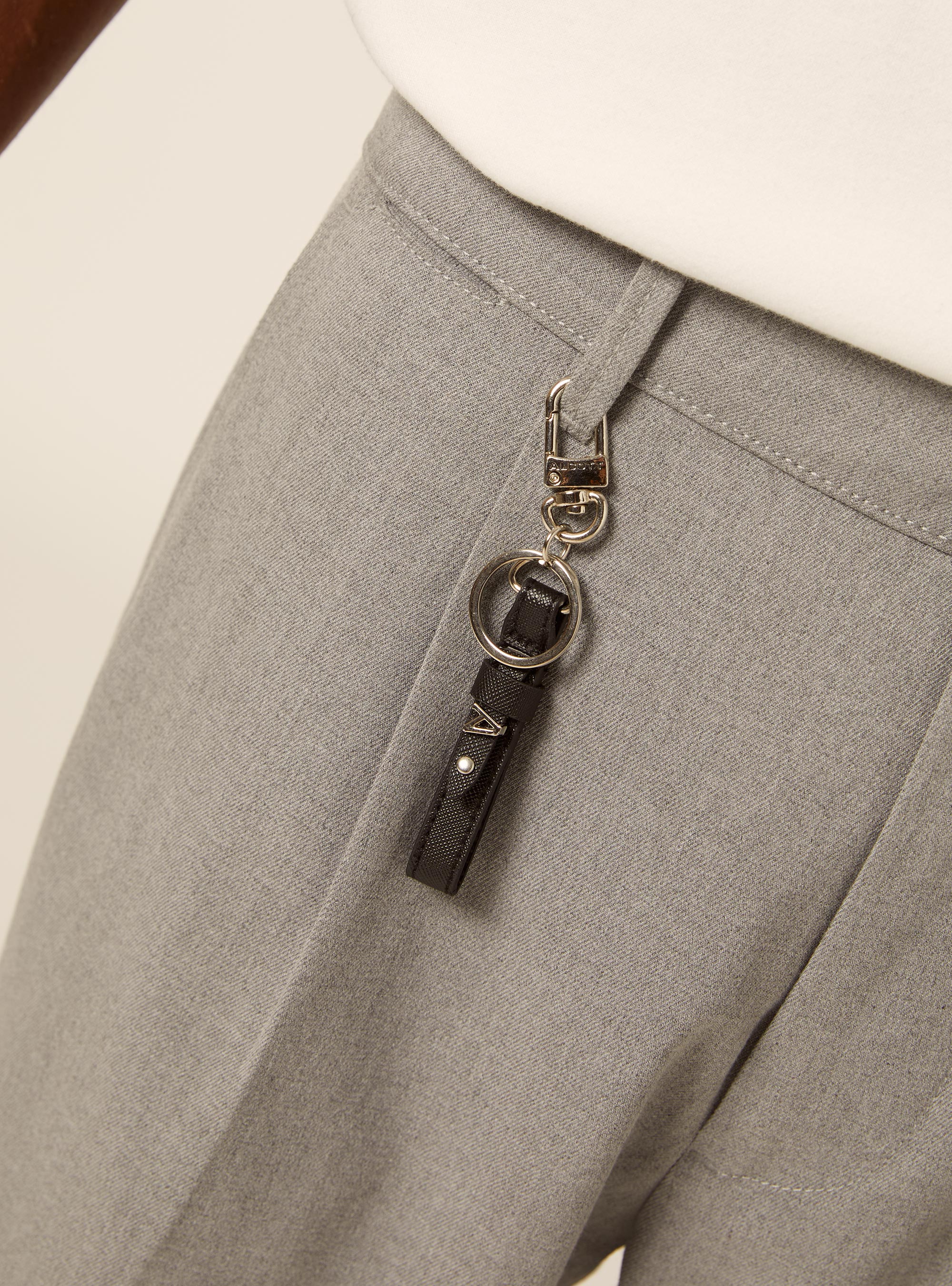 Tailored trousers with pleats and charm detail, MGY3 GREY MEL LIGHT