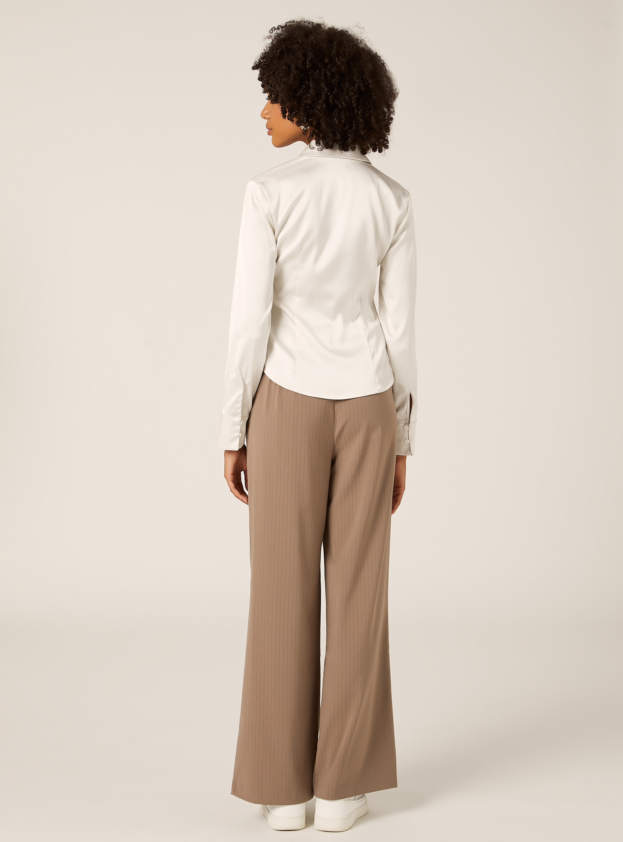 Camisa ajustada satinada, WH1 OFF WHITE