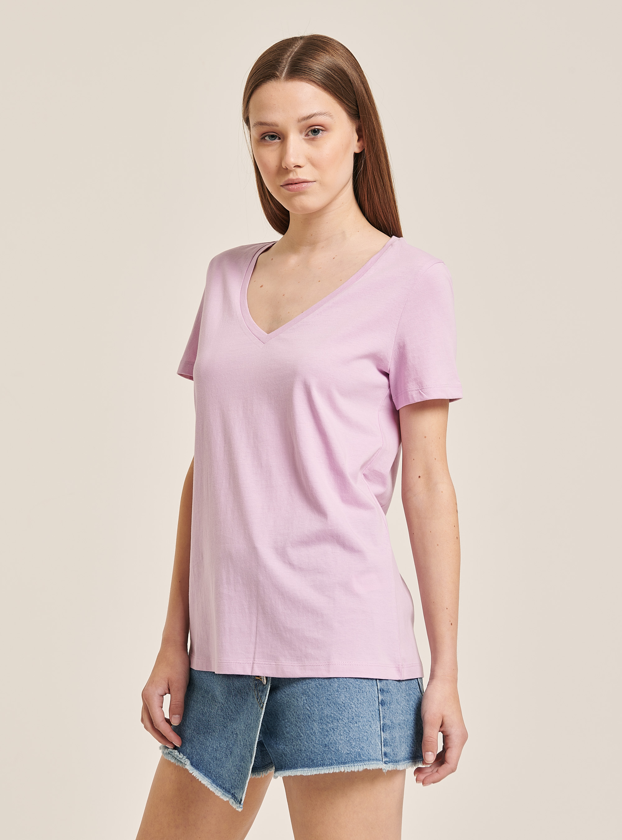 V-neck T-shirt in cotton, C3303 LILLAC