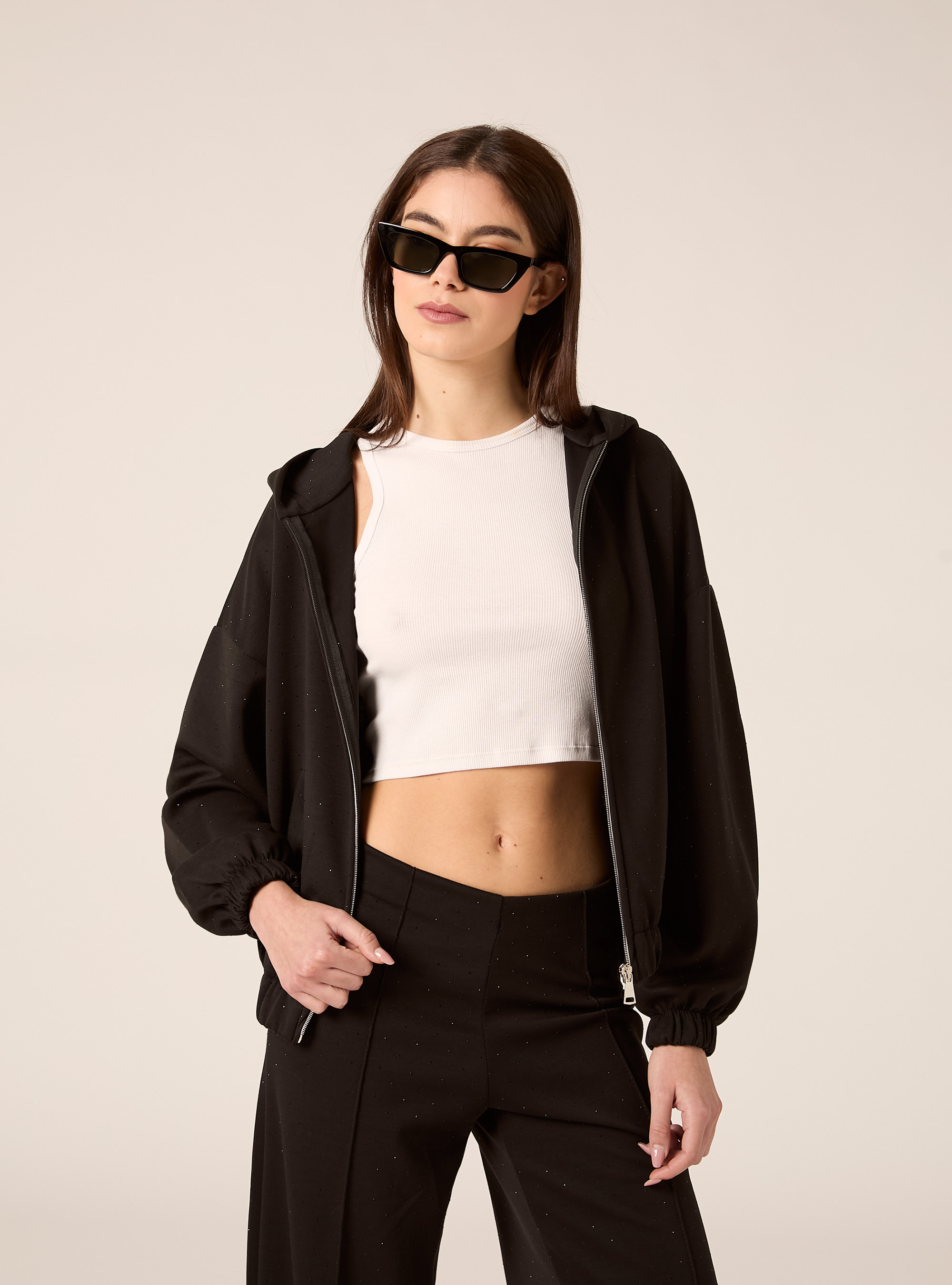 Cardigan felpa in scuba boxy fit con strass, BK1 BLACK