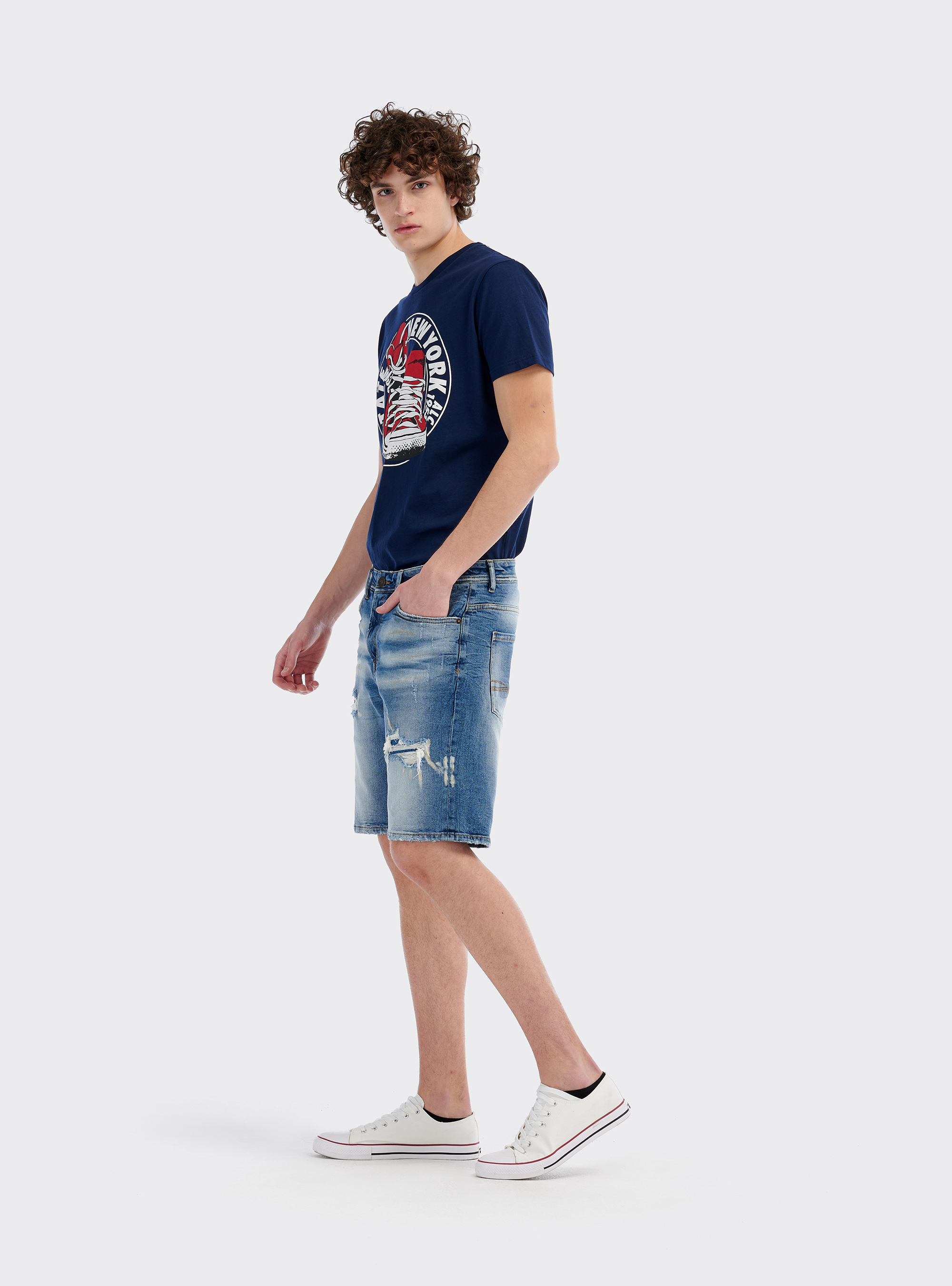 【SCENERITY】Tinted Half Bermuda Jeans Tind Half Bermuda Jean - SCENERITY | 60% - Asian Fashion