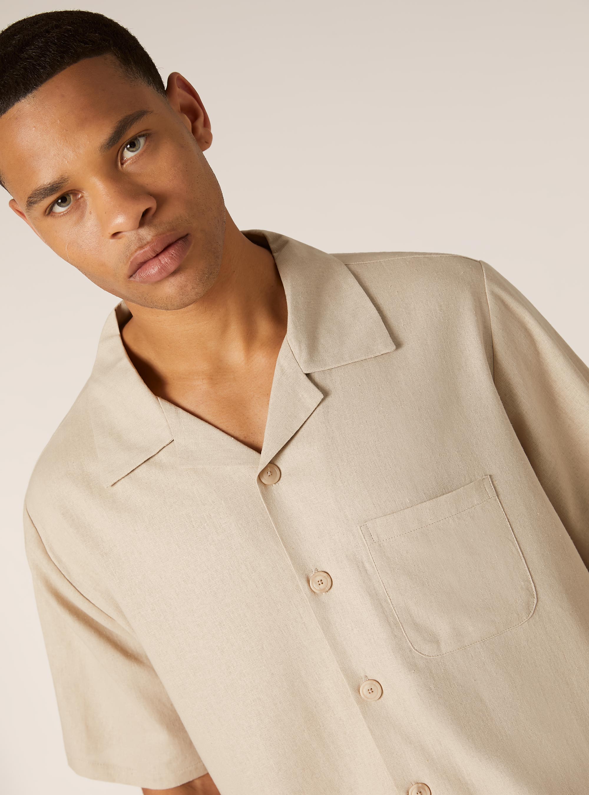 Camisa de mezcla de lino con bolsillo en el pecho, BG3 BEIGE LIGHT