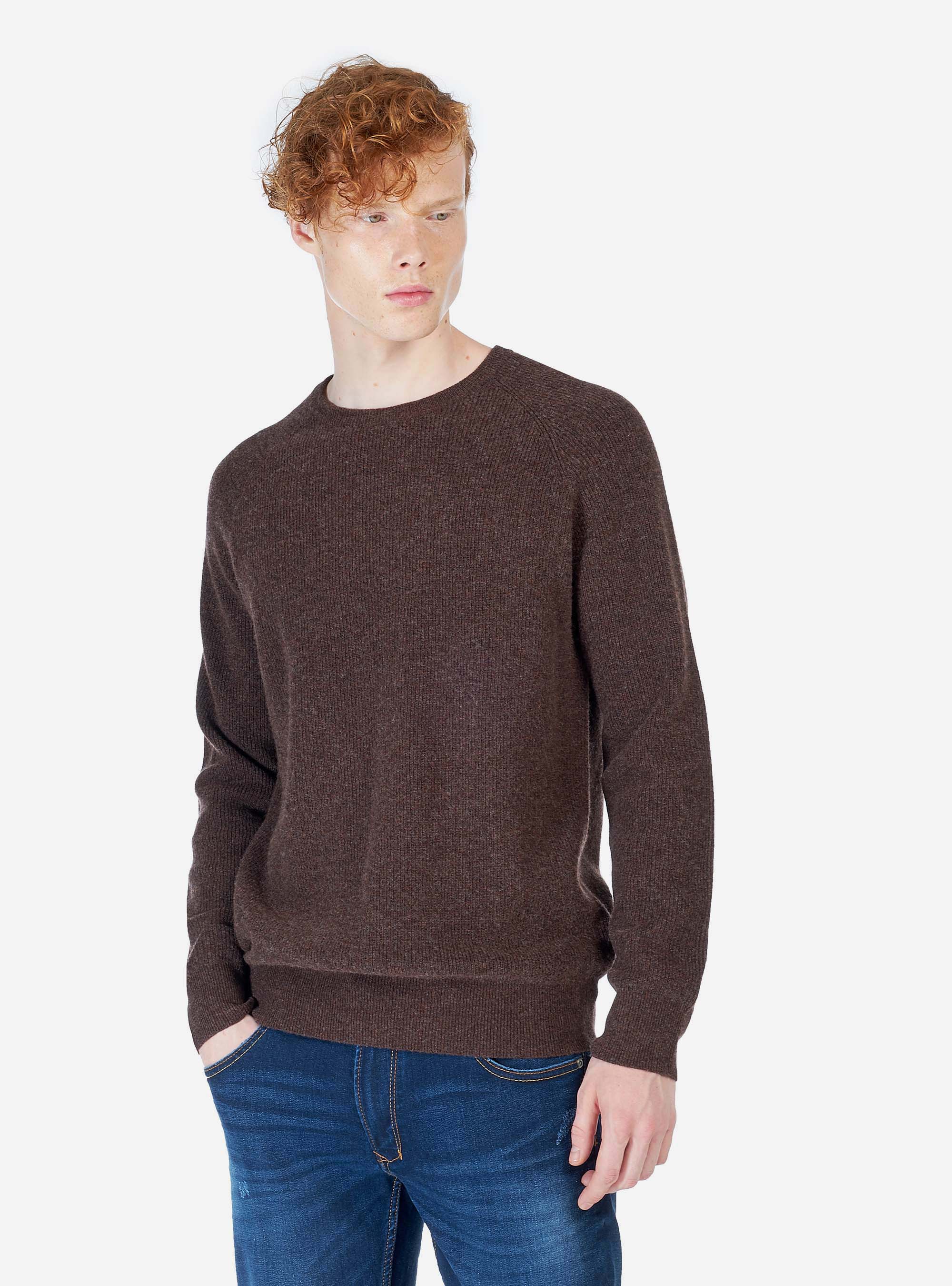 ROUNDNECK PULLOVER IN WOOL, C5538 DARK BROWN