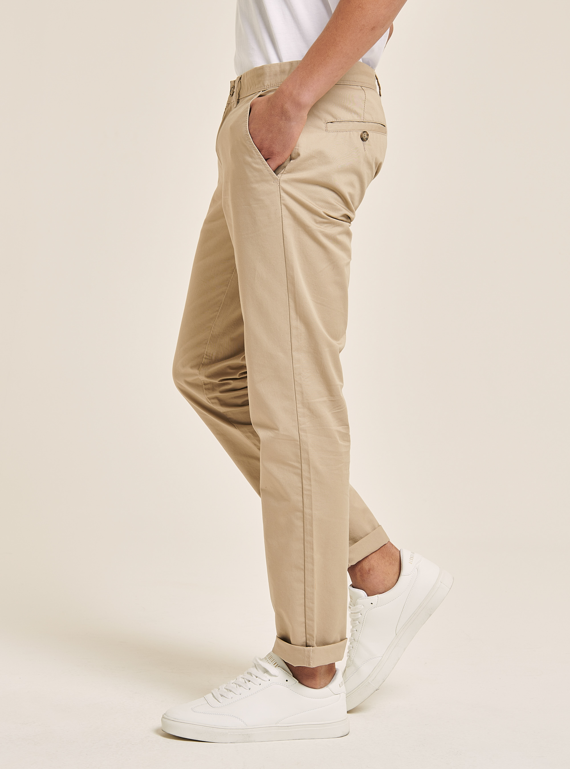Pantalones chinos de sarga, C558 ECRU