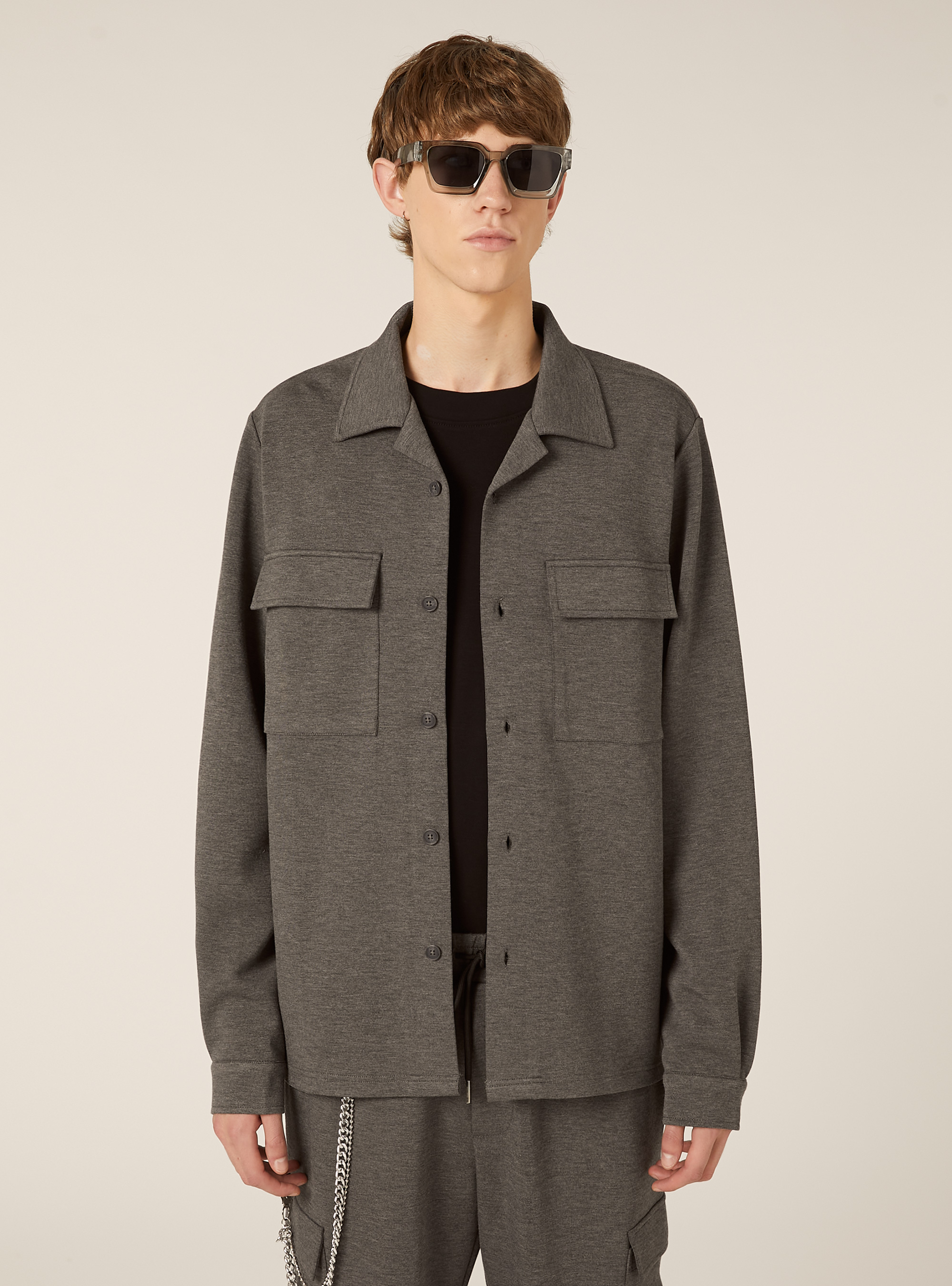 Hemd mit übergroßen Soft-Touch-Taschen, MGY1 GREY MEL DARK