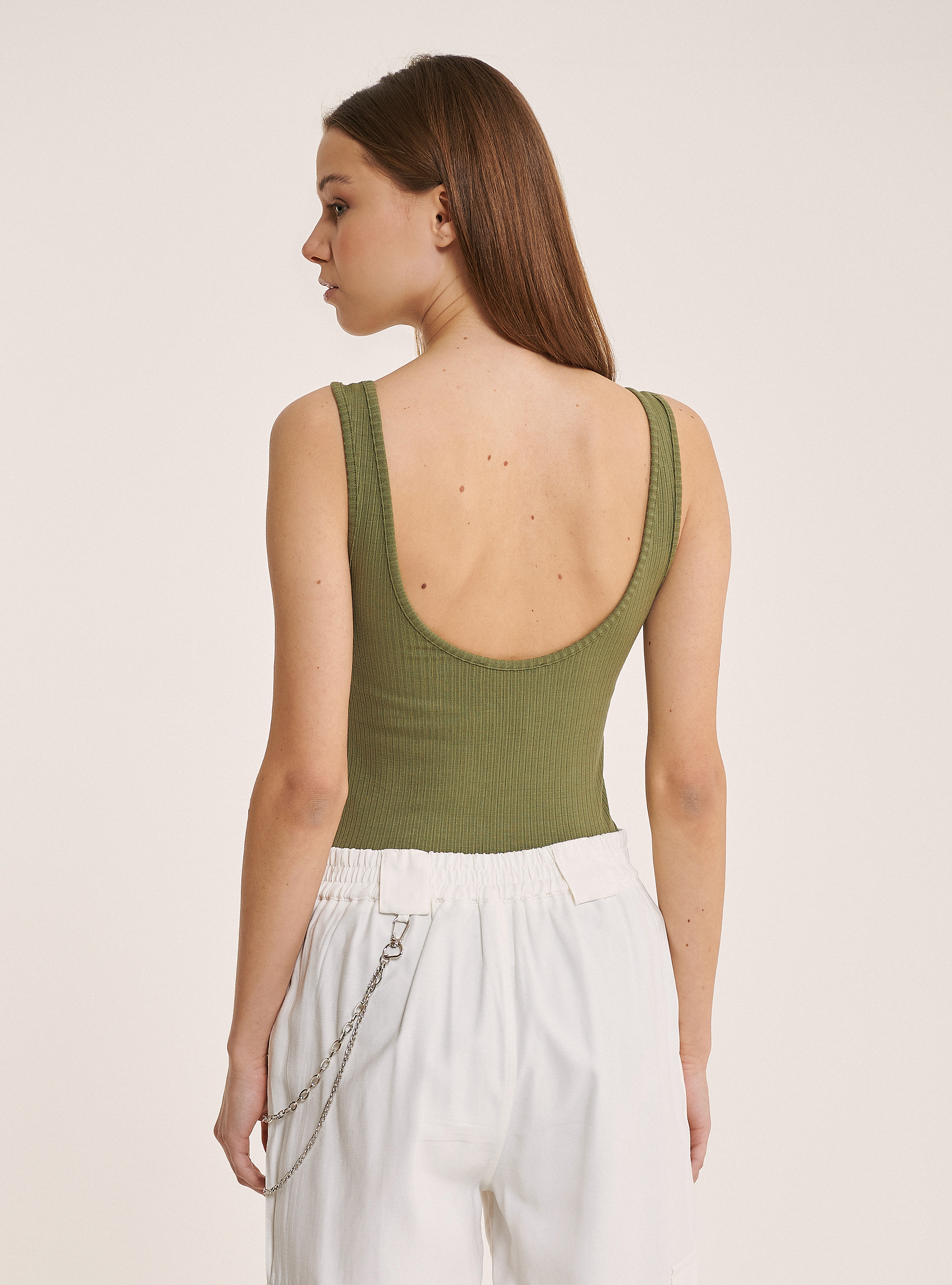 Body con acanalado básico de algodón, C0606 KAKY