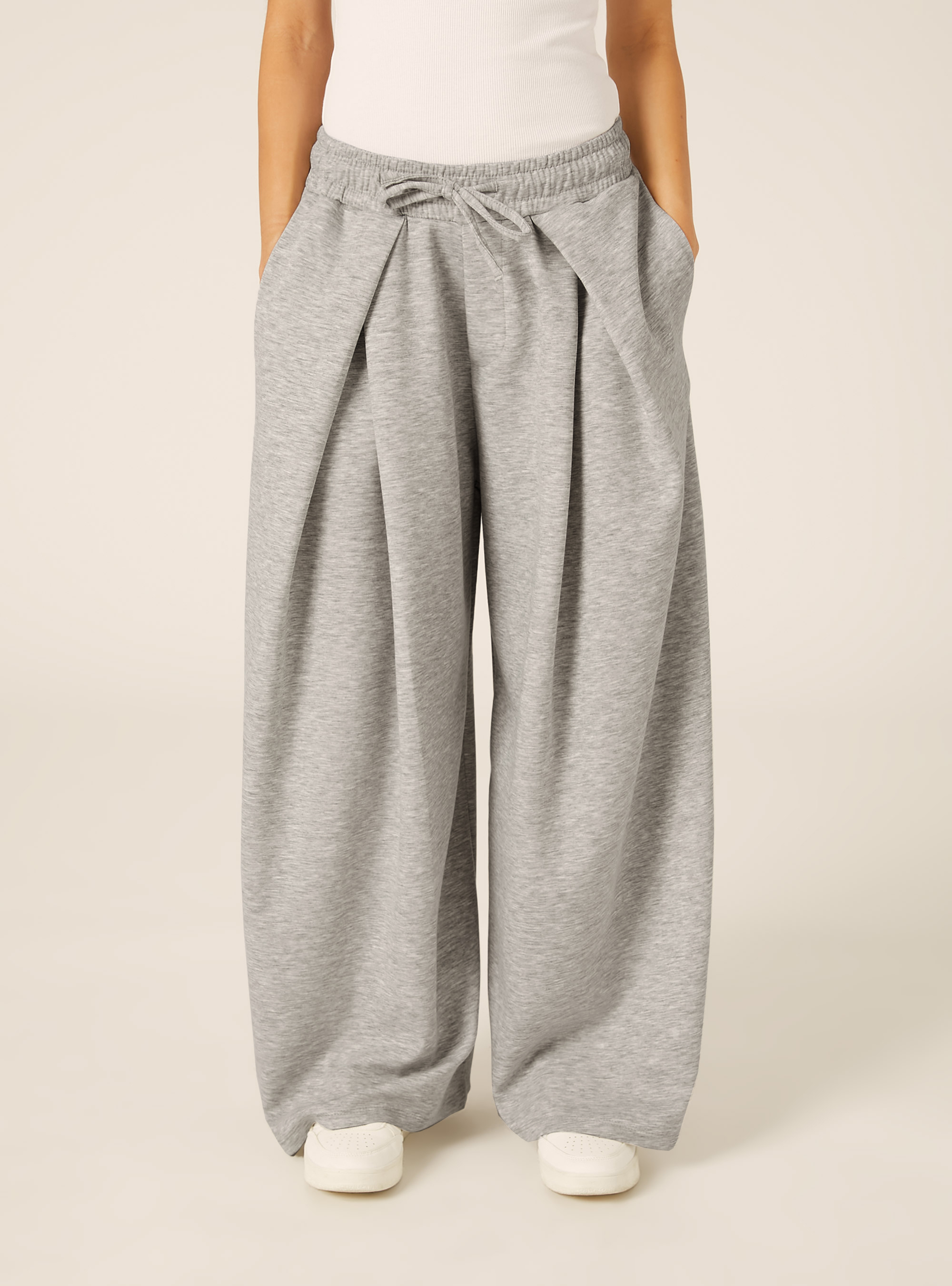 Scuba barrel fit trousers with pleats, MGY1 GREY MEL DARK