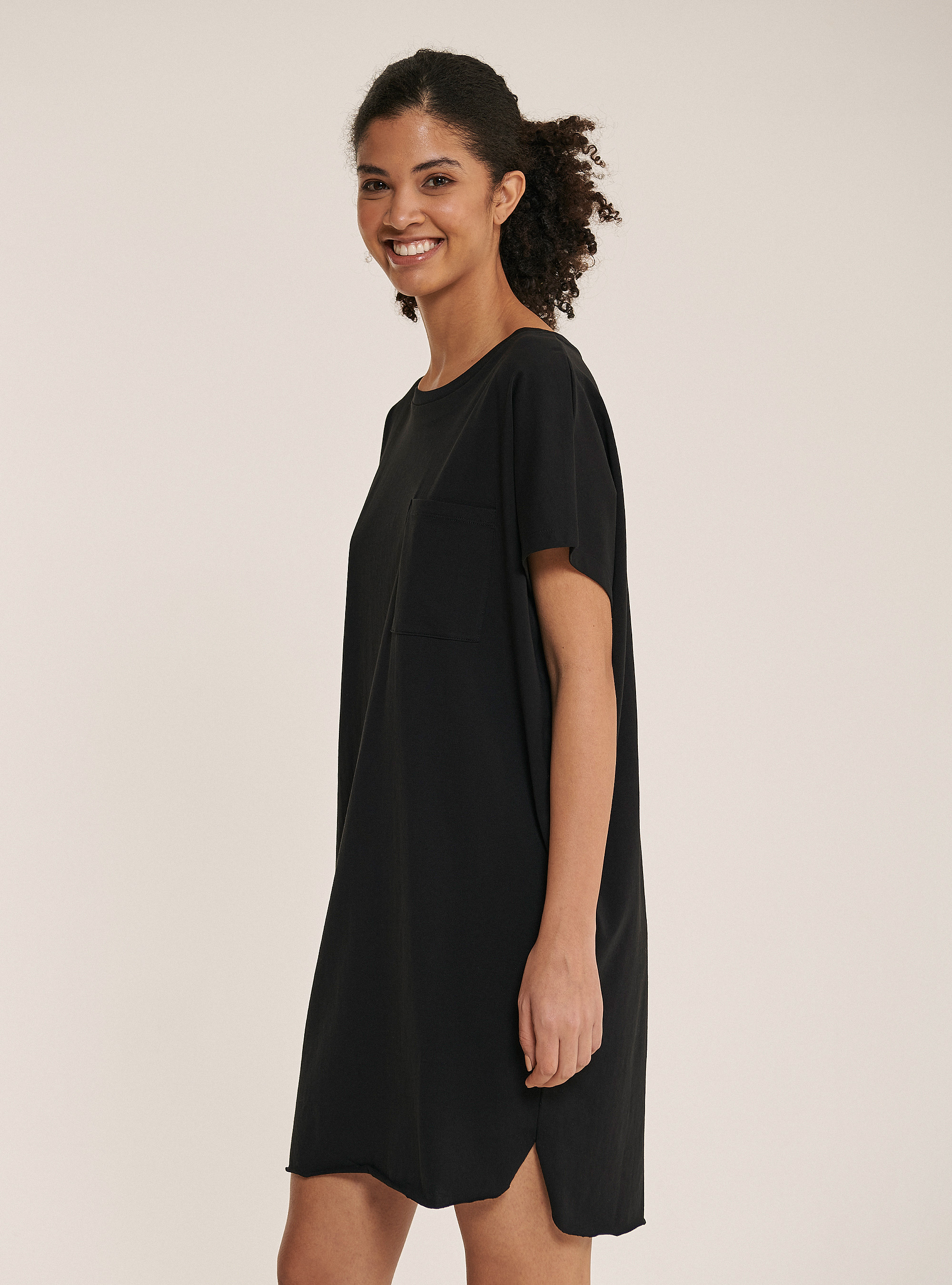 Basic dress with pocket in solid colour, BLACK