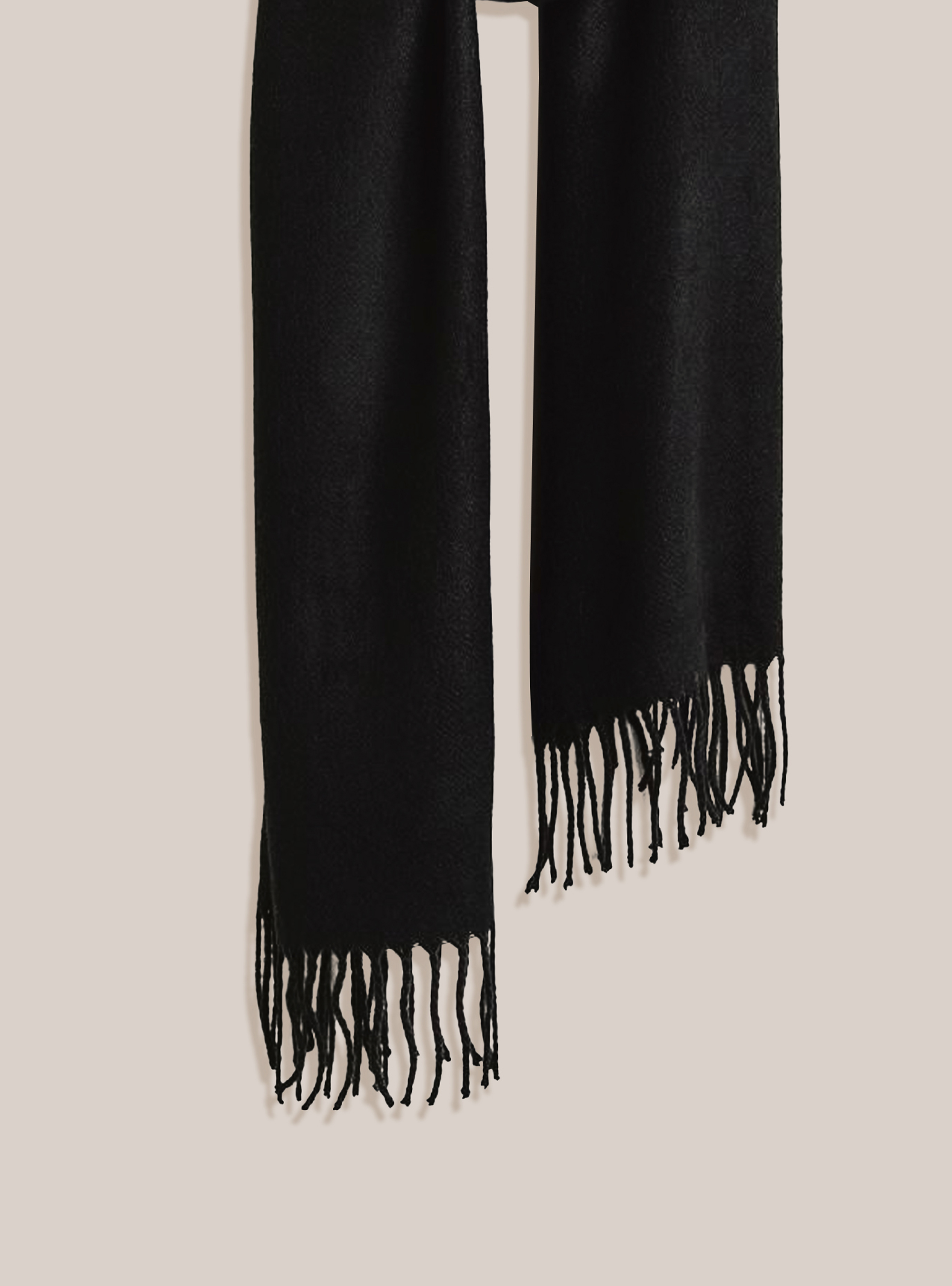 Sciarpa in tinta unita con frange, BK1 BLACK