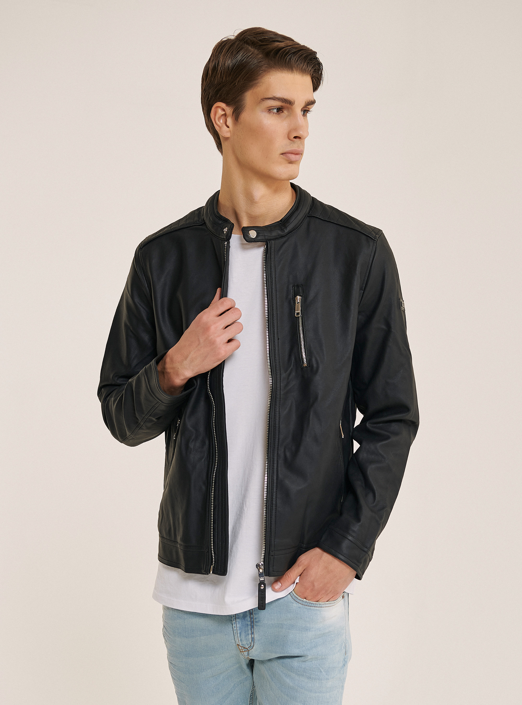 Chaqueta con cremallera efecto piel, NEGRO