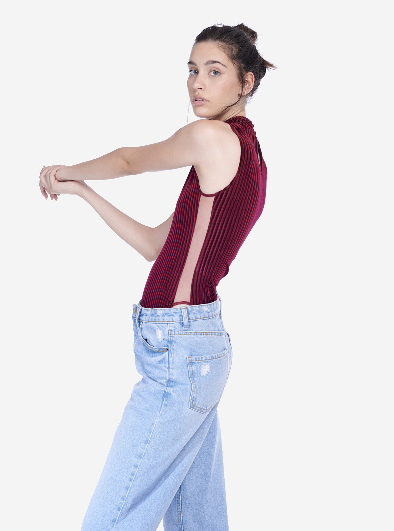 BODY SIN MANGAS, BURDEOS