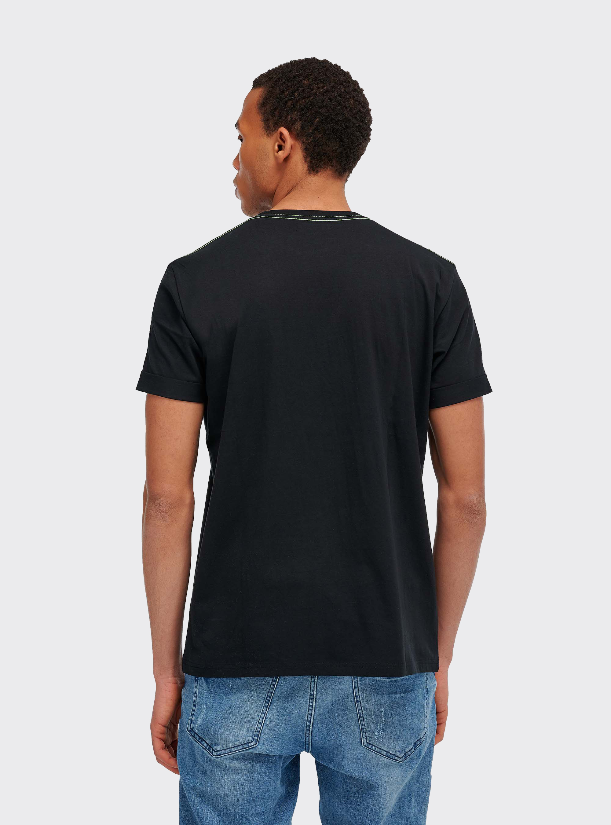 Maglietta con stampa graffiti, NERO