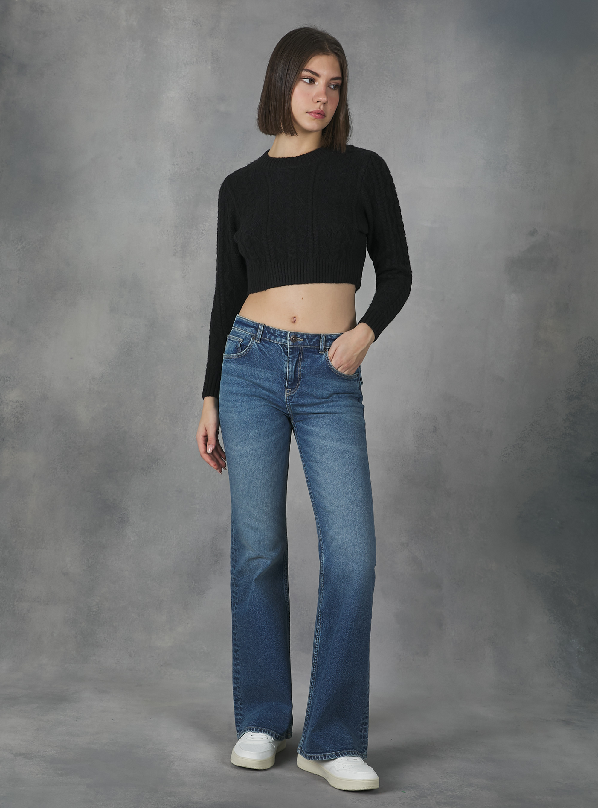 Cropped pullover with braids, BK1 BLACK
