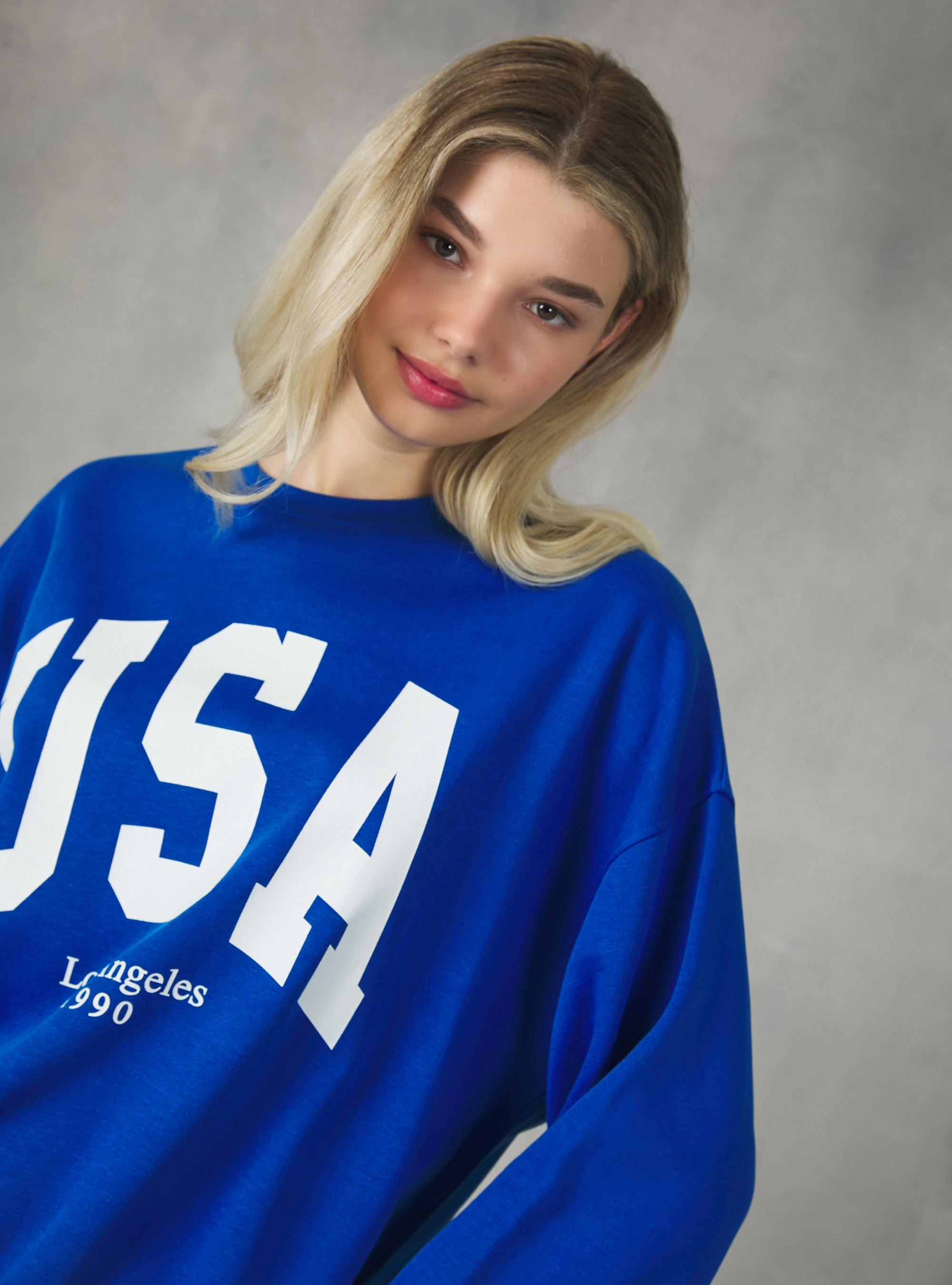 Sudadera college comfort fit de cuello redondo, RY2 ROYALE MEDIUM