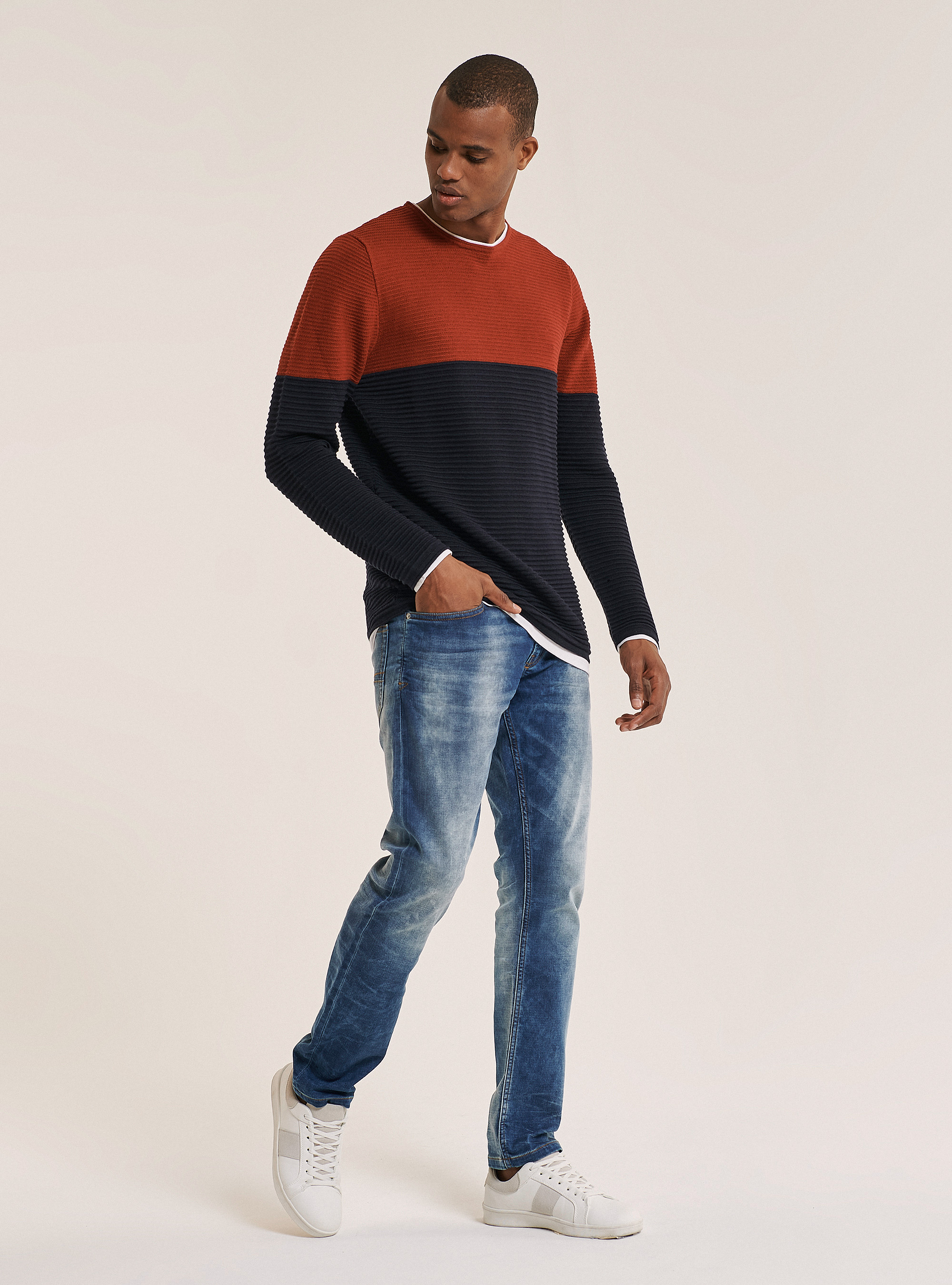 Rolling neck pullover with t-shirt details, DARK ORANGE