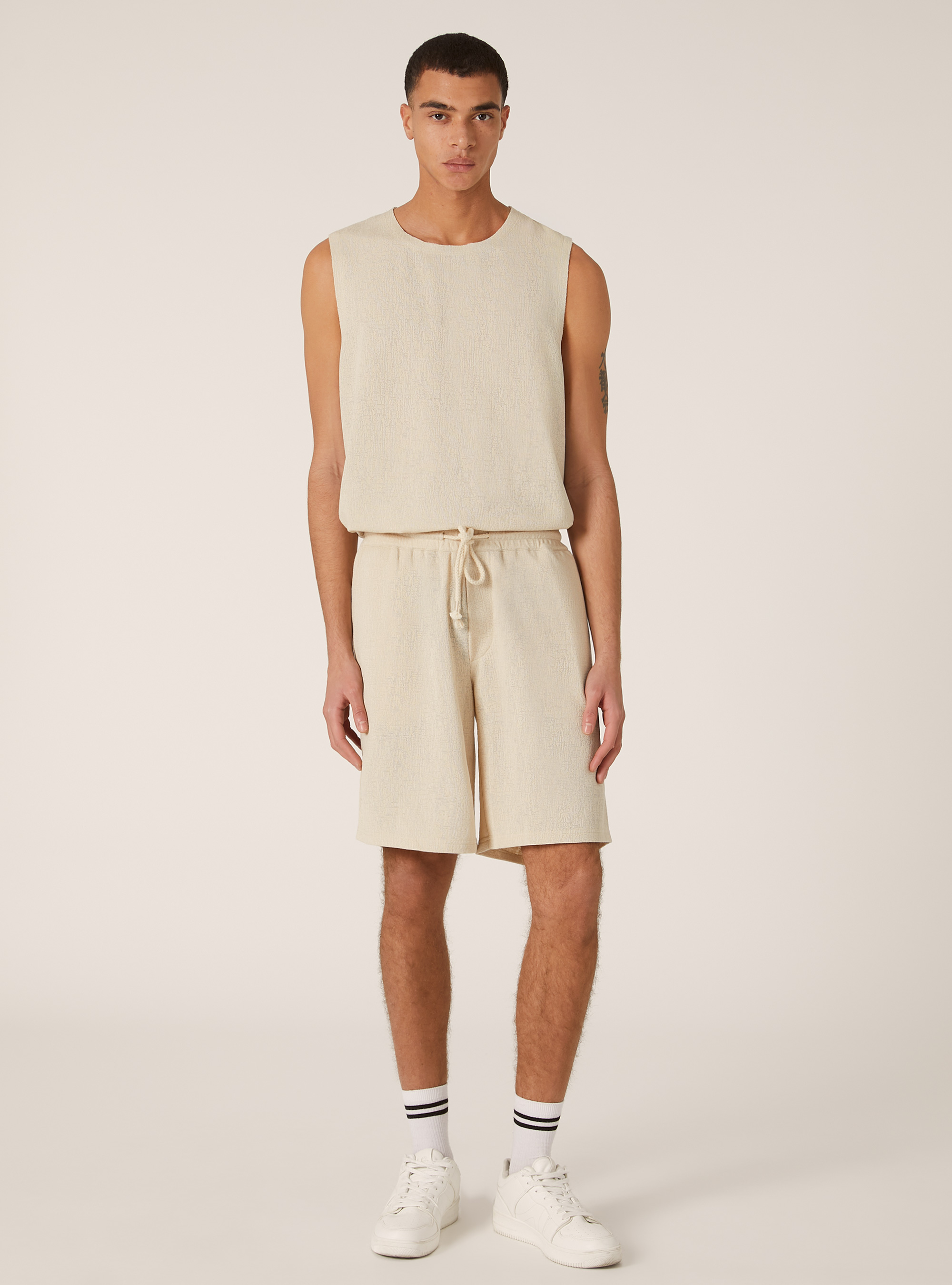Bermuda avec texture et cordon de serrage, CR3 CREAM LIGHT