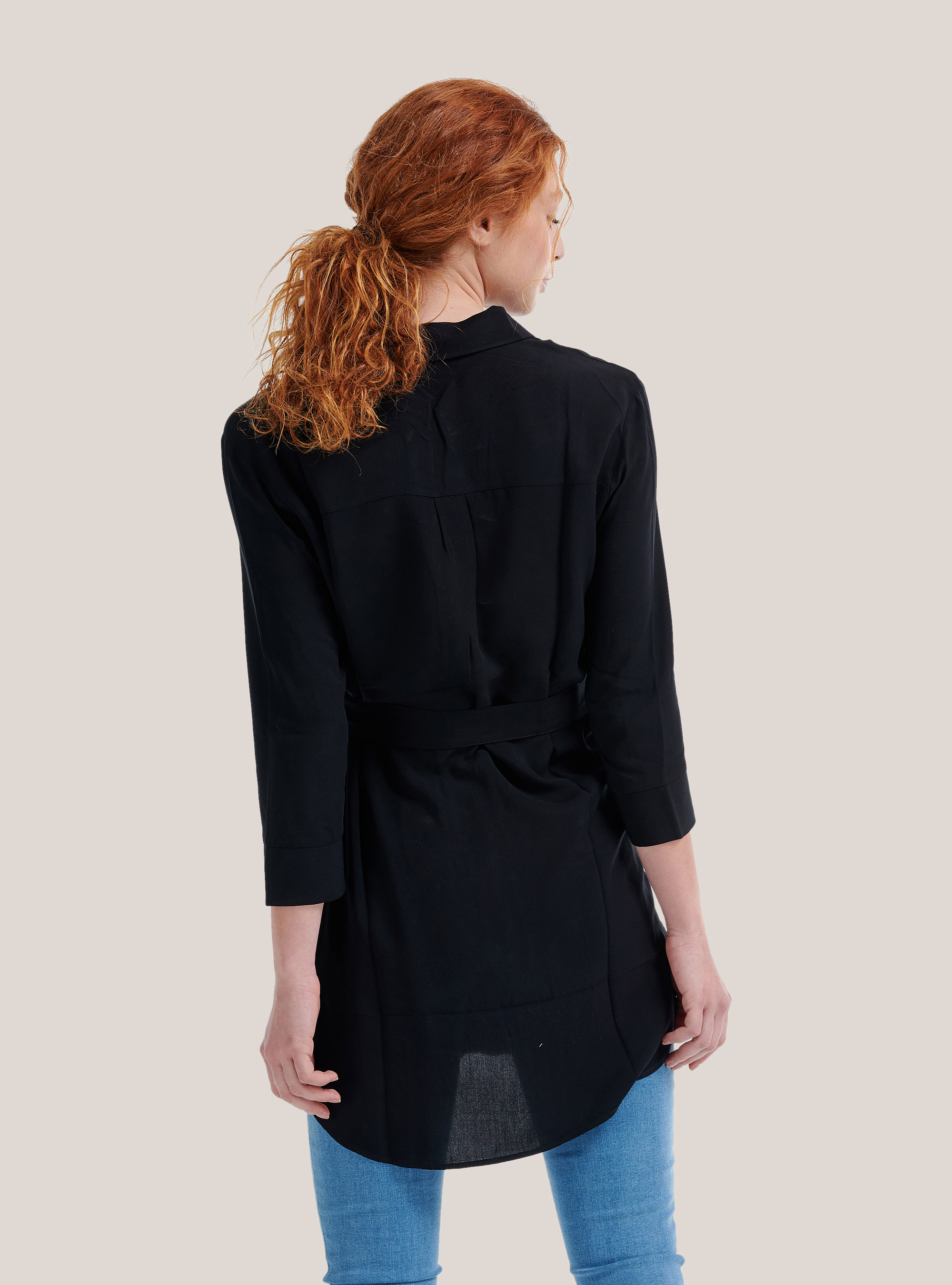 Long shirt with waistband, BLACK