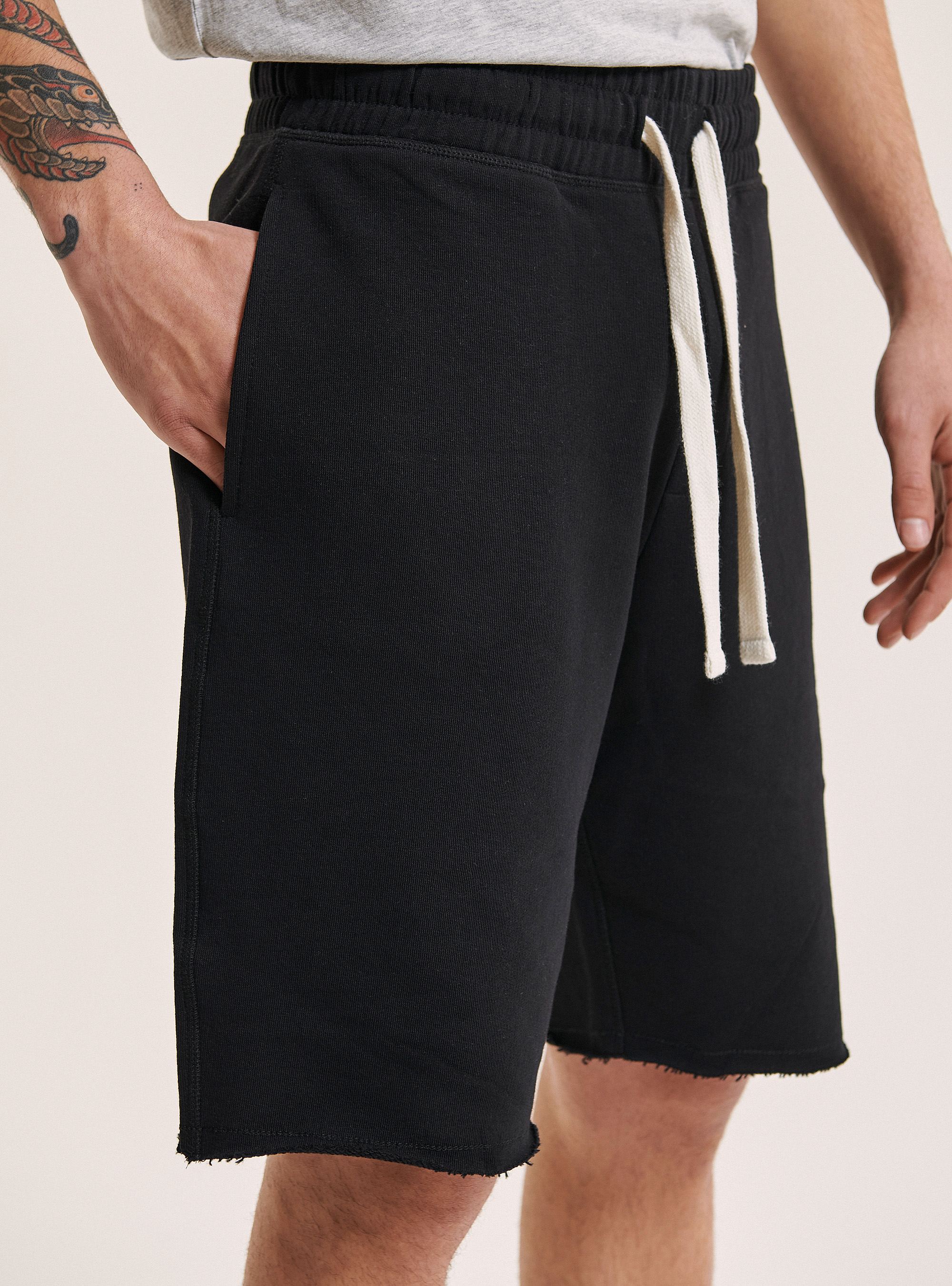 Bermuda jogger in cotone, NERO