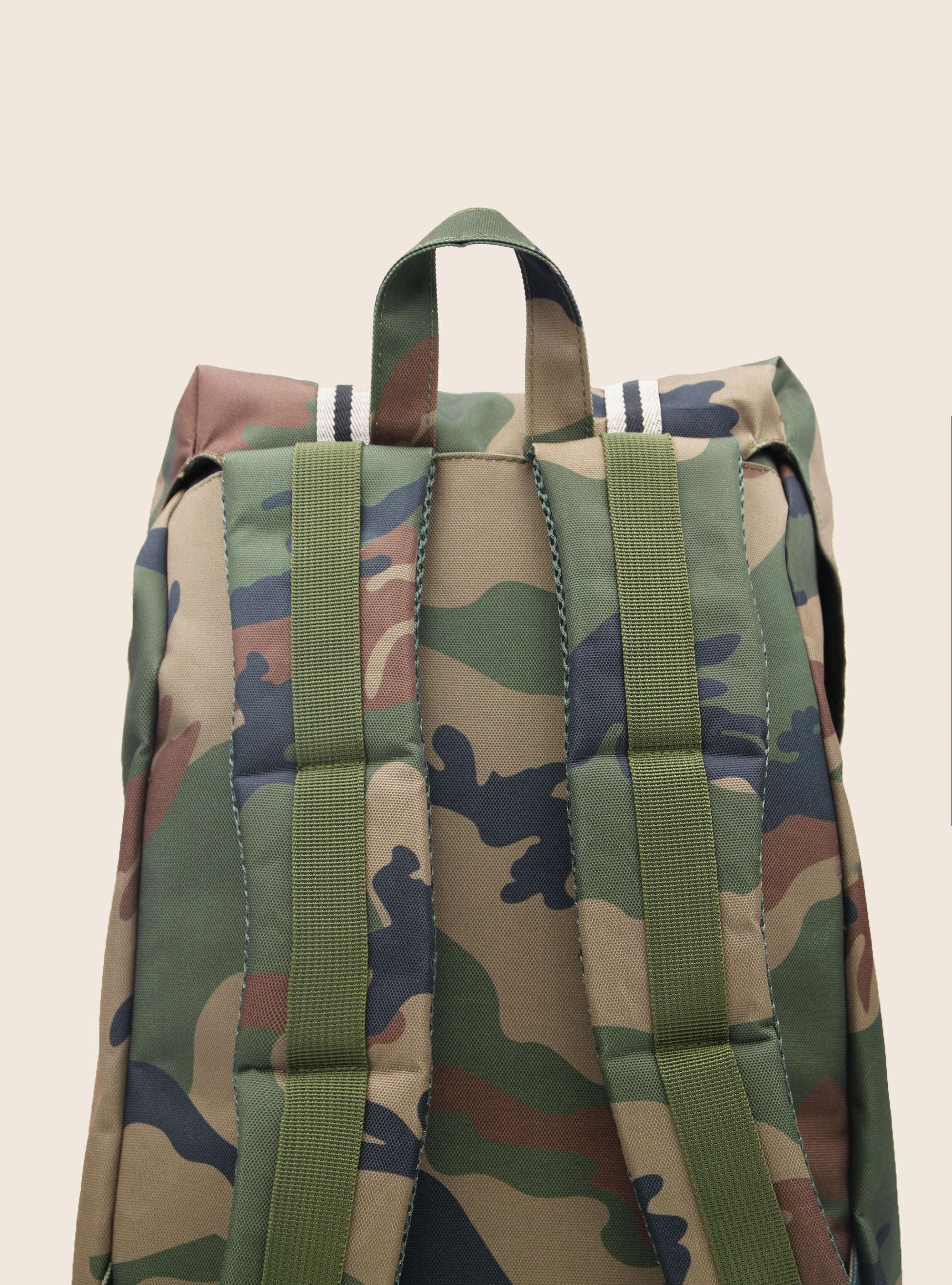 Mochila camuflaje con detalles y cierres de éco-piel, CAMOUFLAGE