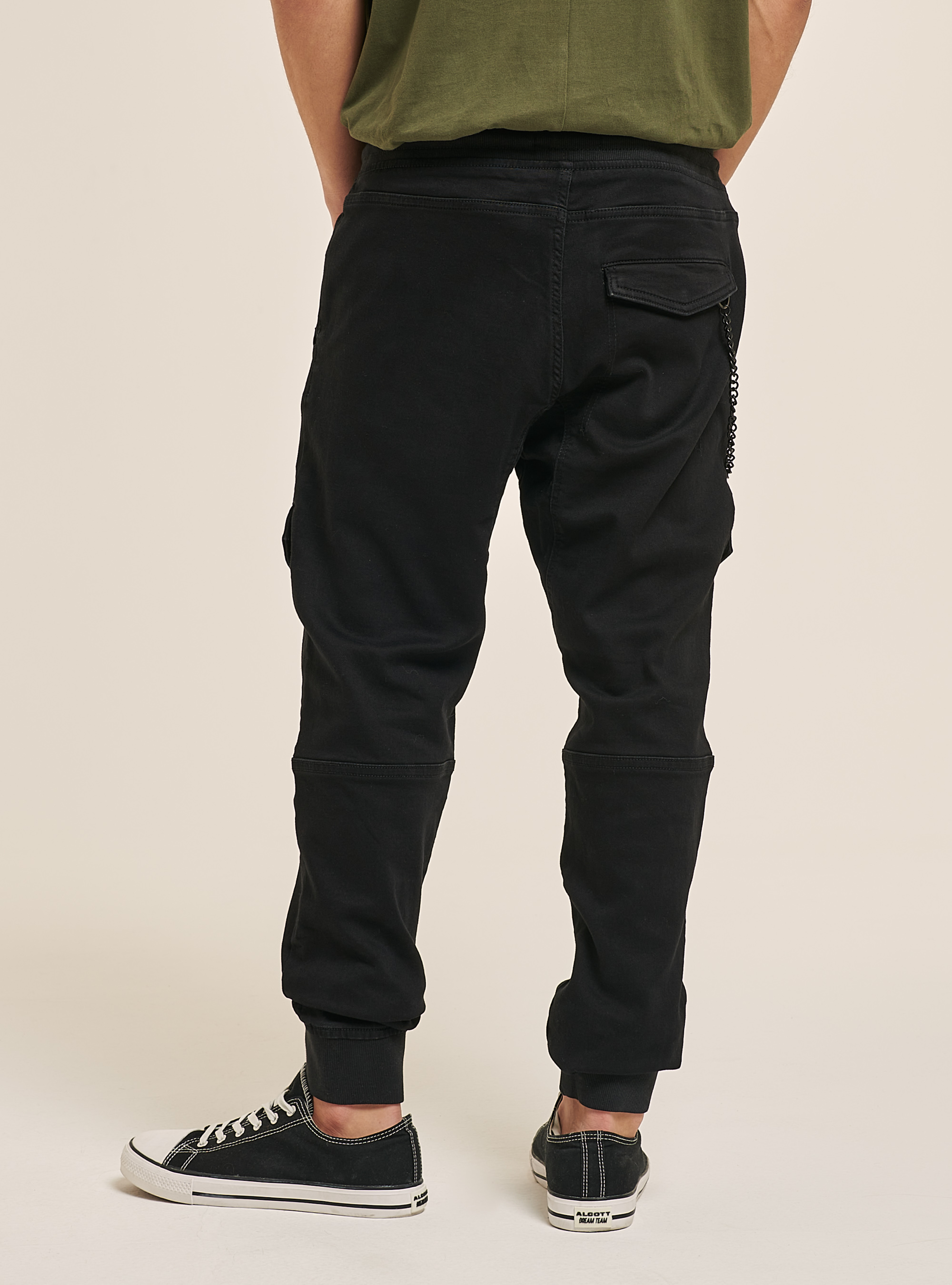 Pantalons jogger en tissu de sweatshirt avec chaine, C101 BLACK