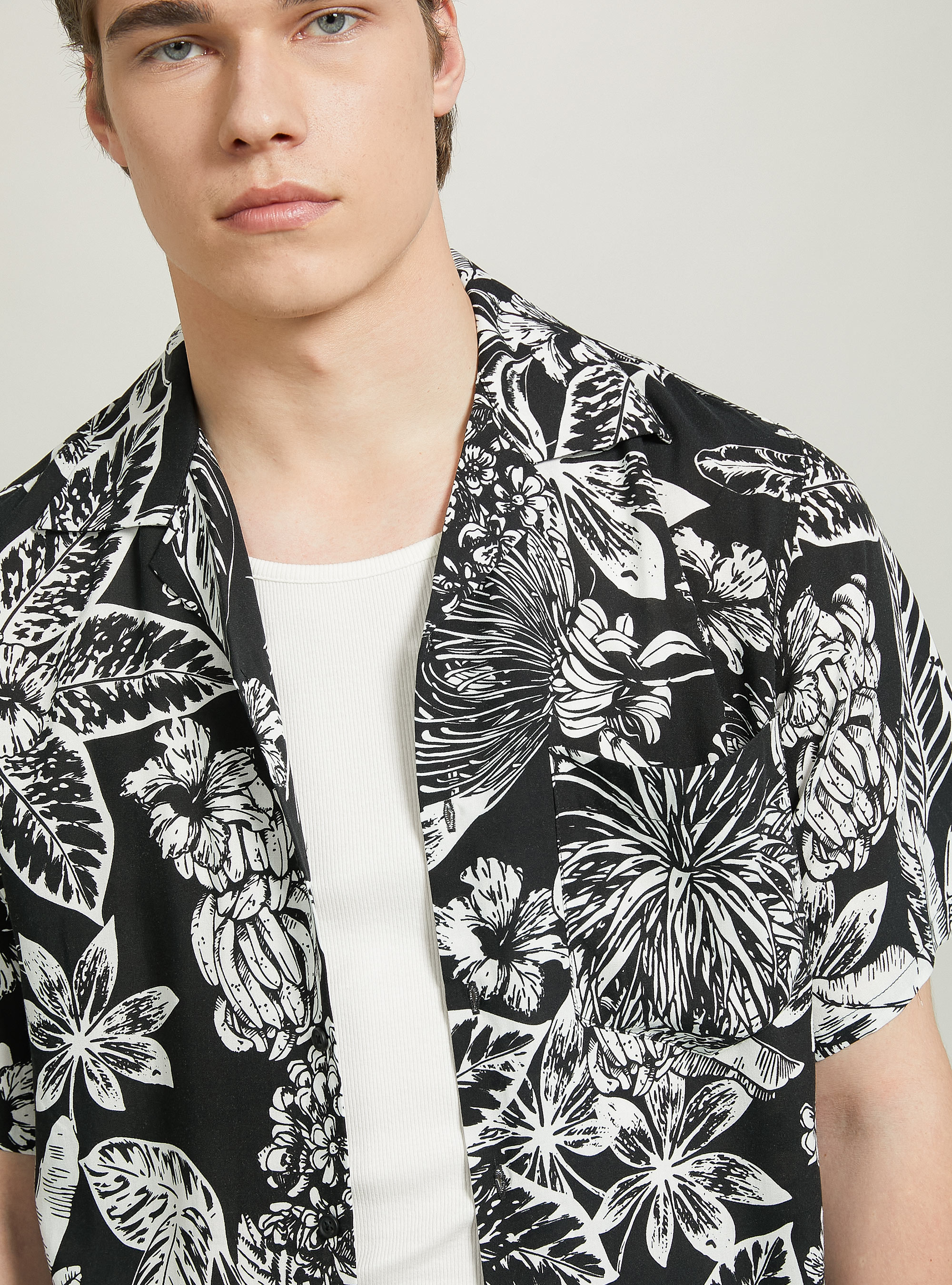 Short-sleeved shirt with print, BK1 BLACK