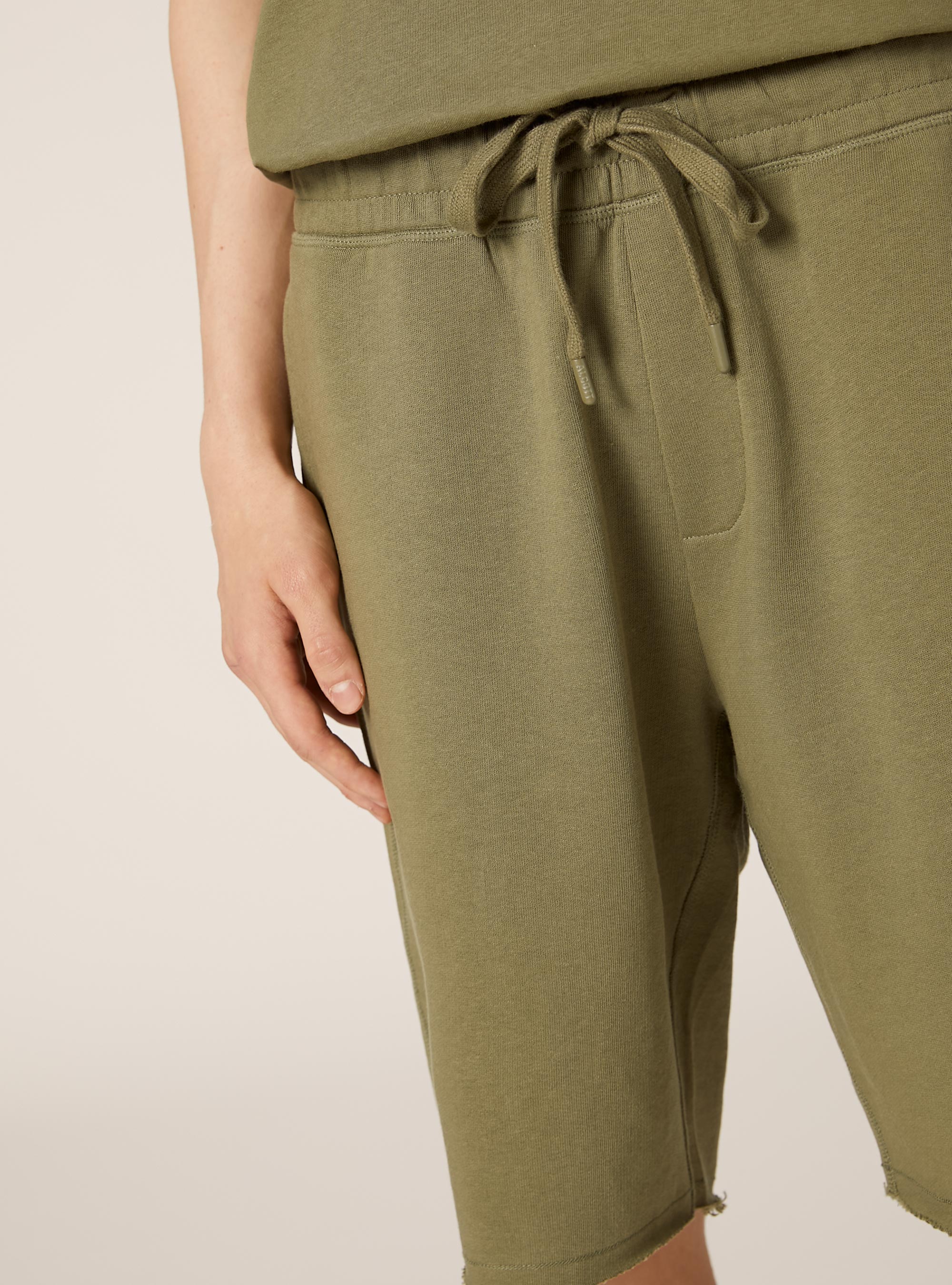 Cotton jogger bermuda shorts, KY2 KAKY MEDIUM