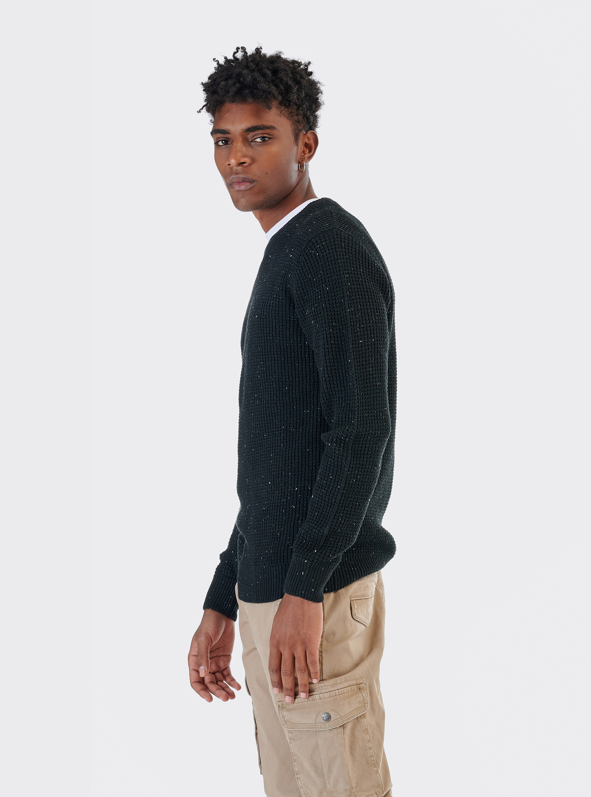 Round neckpullover with naps in wool blend, BLACK